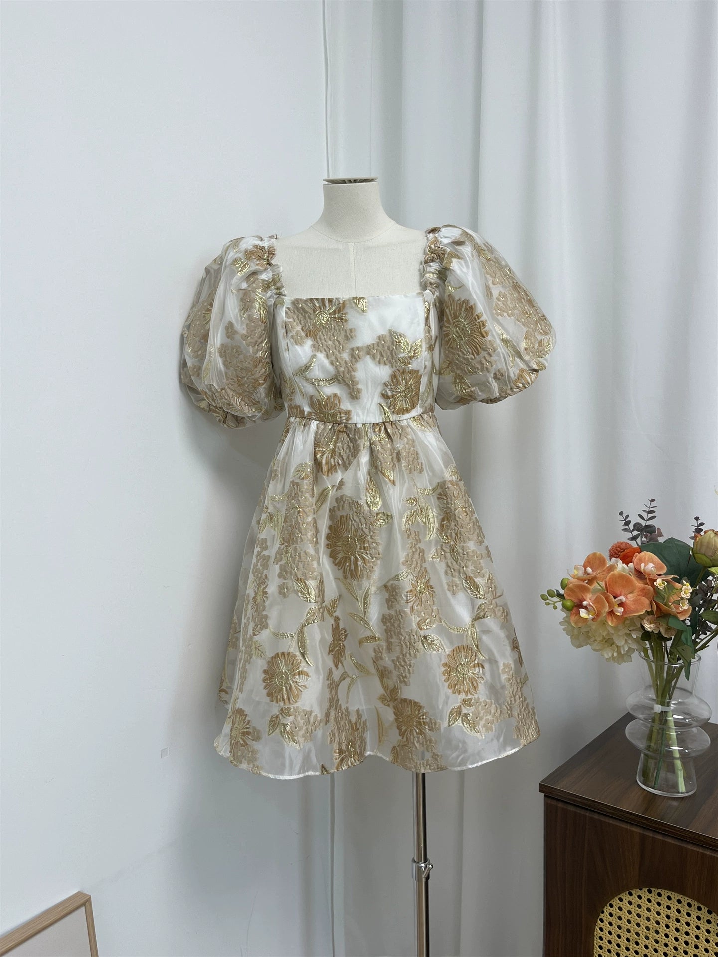 GOLD JACQUARD SQUARE NECK PUFF SLEEVE MINI DRESS