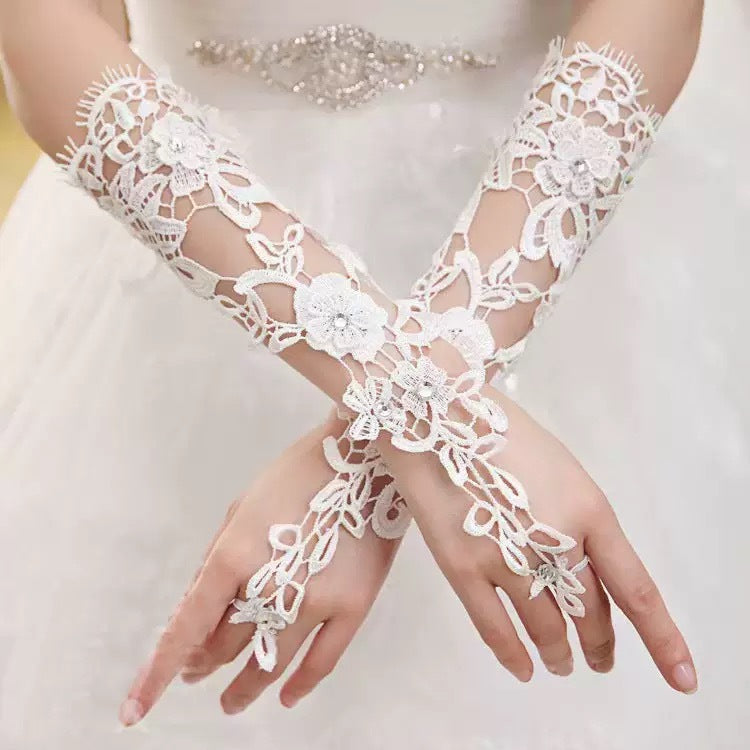 3D FLORAL PEARL LACE BRIDAL FINGERLESS GLOVES