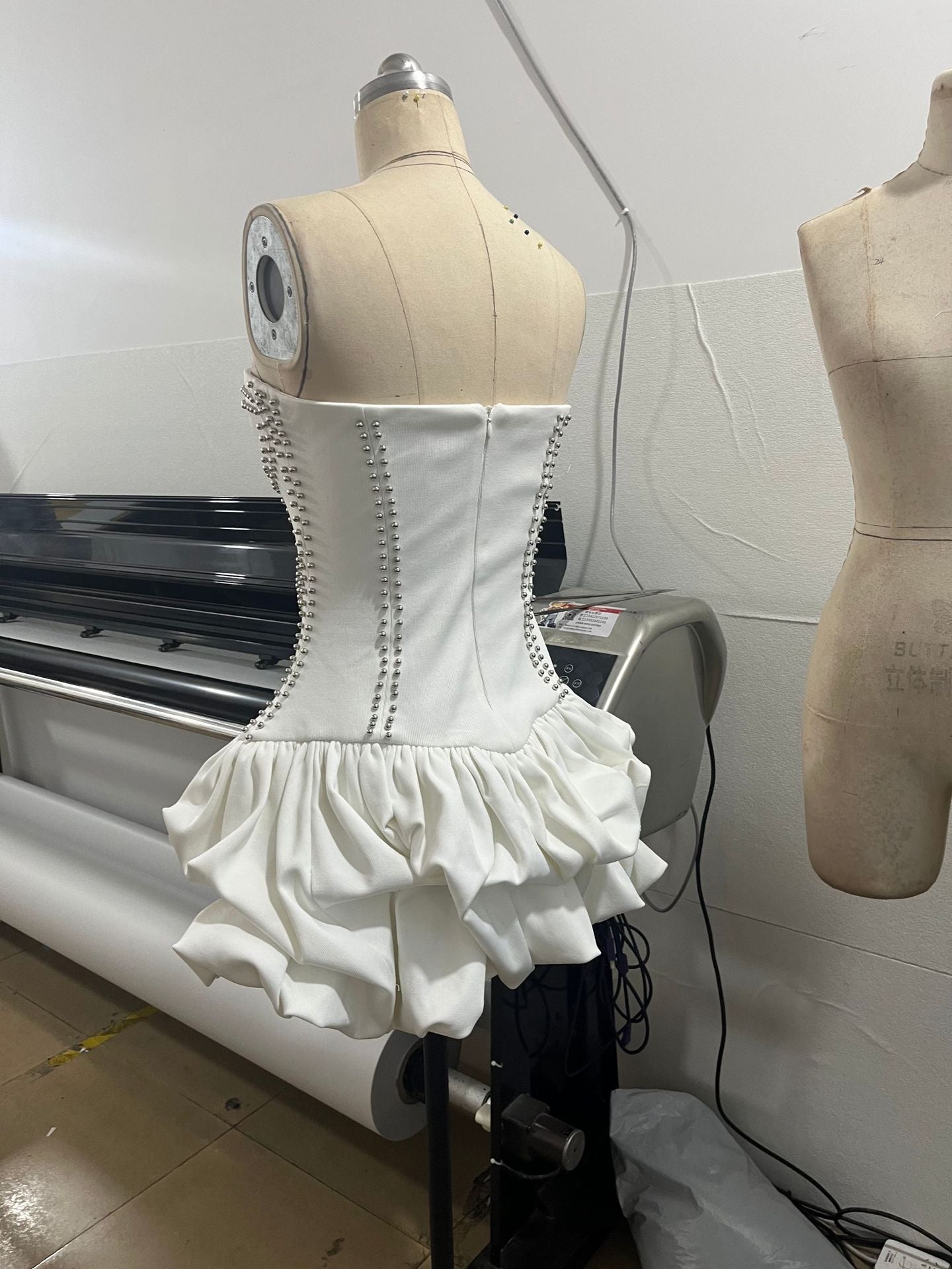 REGINA STRAPLESS PUFFY MINI DRESS, OFF-WHITE PARTY