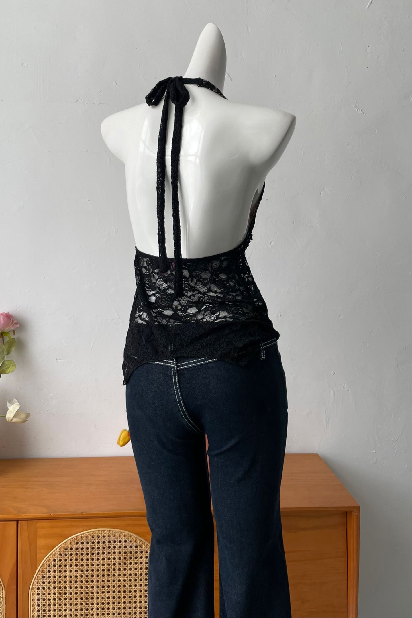 BACKLESS LACE HALTER TOP – BLACK, SEXY NIGHT OUT