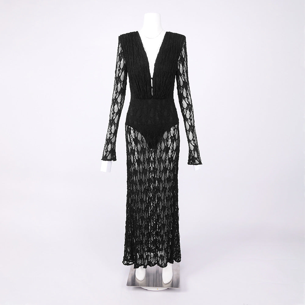 GWENDOLYN V-NECK LACE MAXI DRESS BLACK