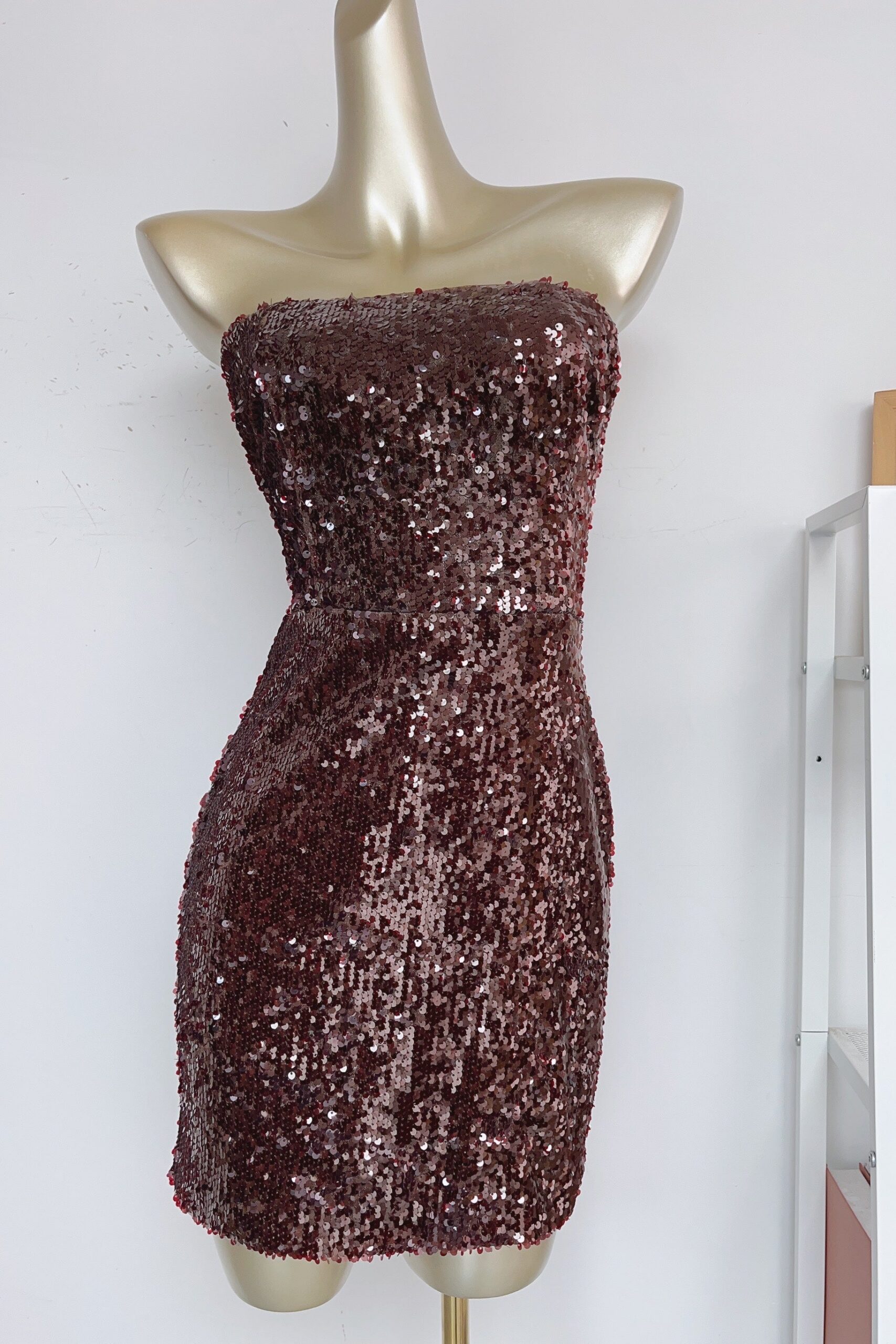 STRAPLESS BURGUNDY SEQUIN MINI DRESS, COCKTAIL PARTY