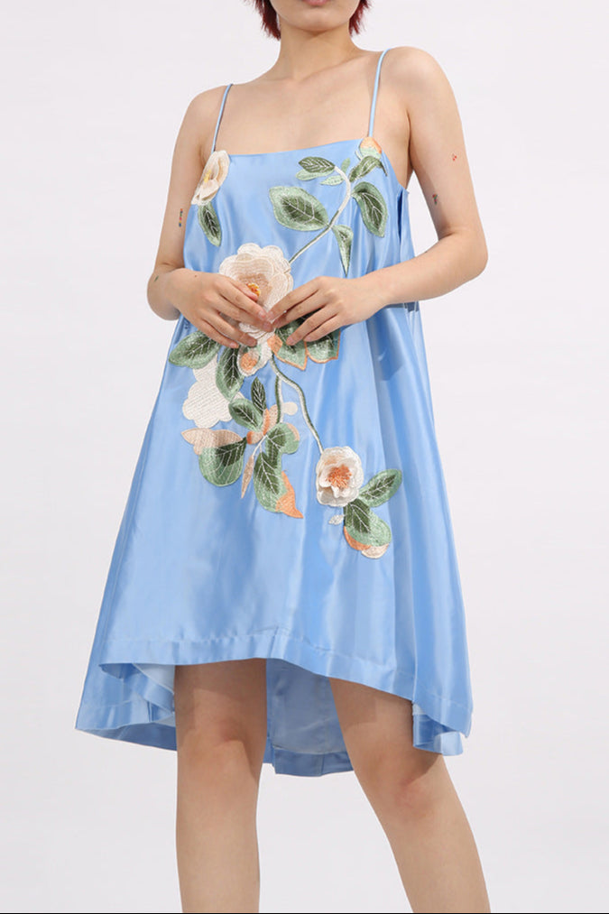 EDWINA EMBROIDERED MINI DRESS – BLUE FLORAL COCKTAIL