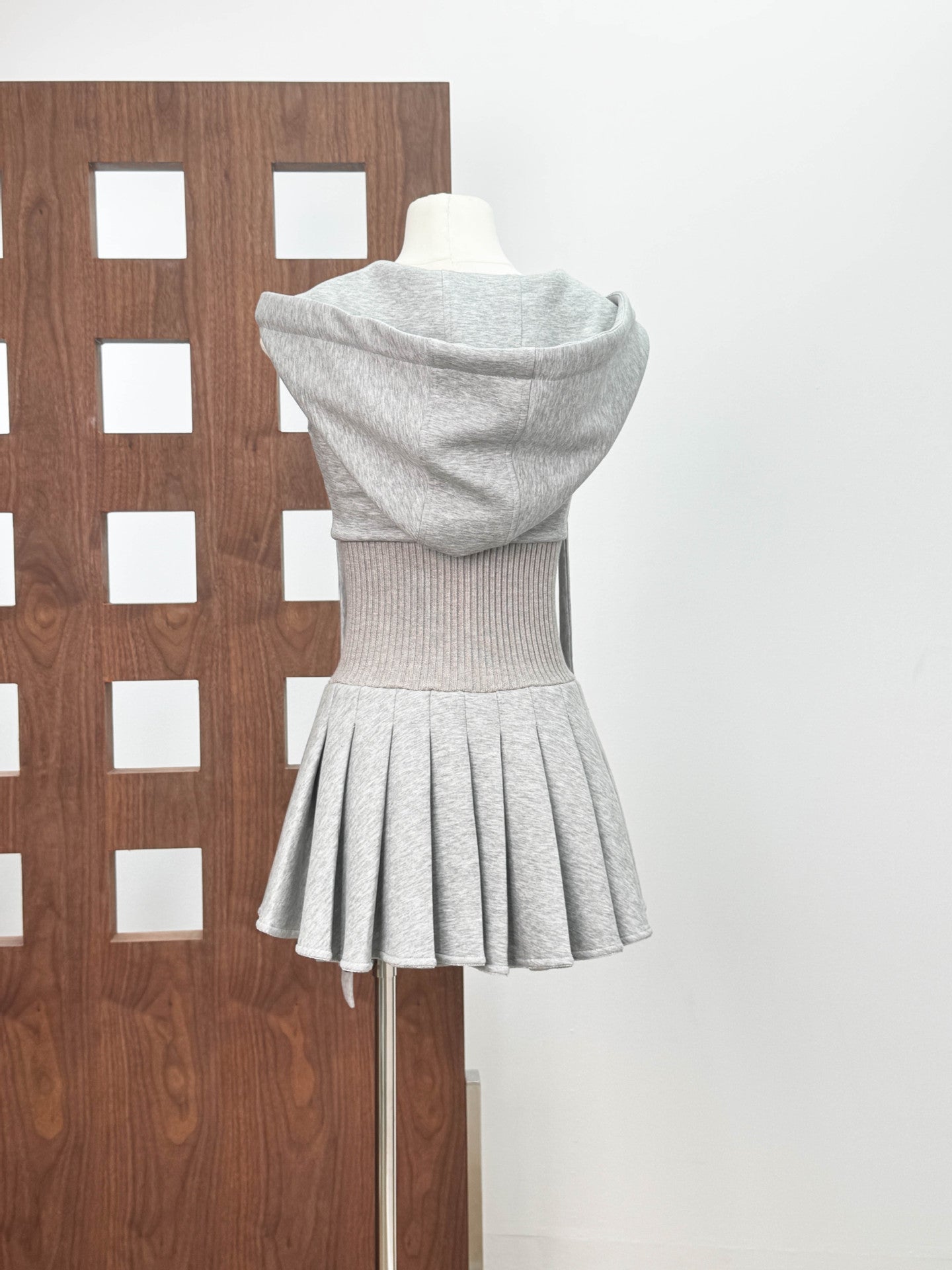 CLIFFA SLEEVELESS KNIT MINI DRESS GREY CASUAL