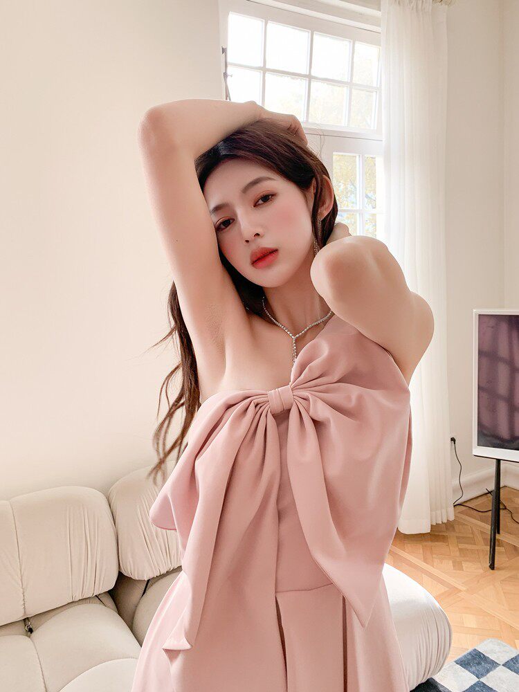 DOLORES OVERSIZED BOW STRAPLESS PINK MAXI DRESS
