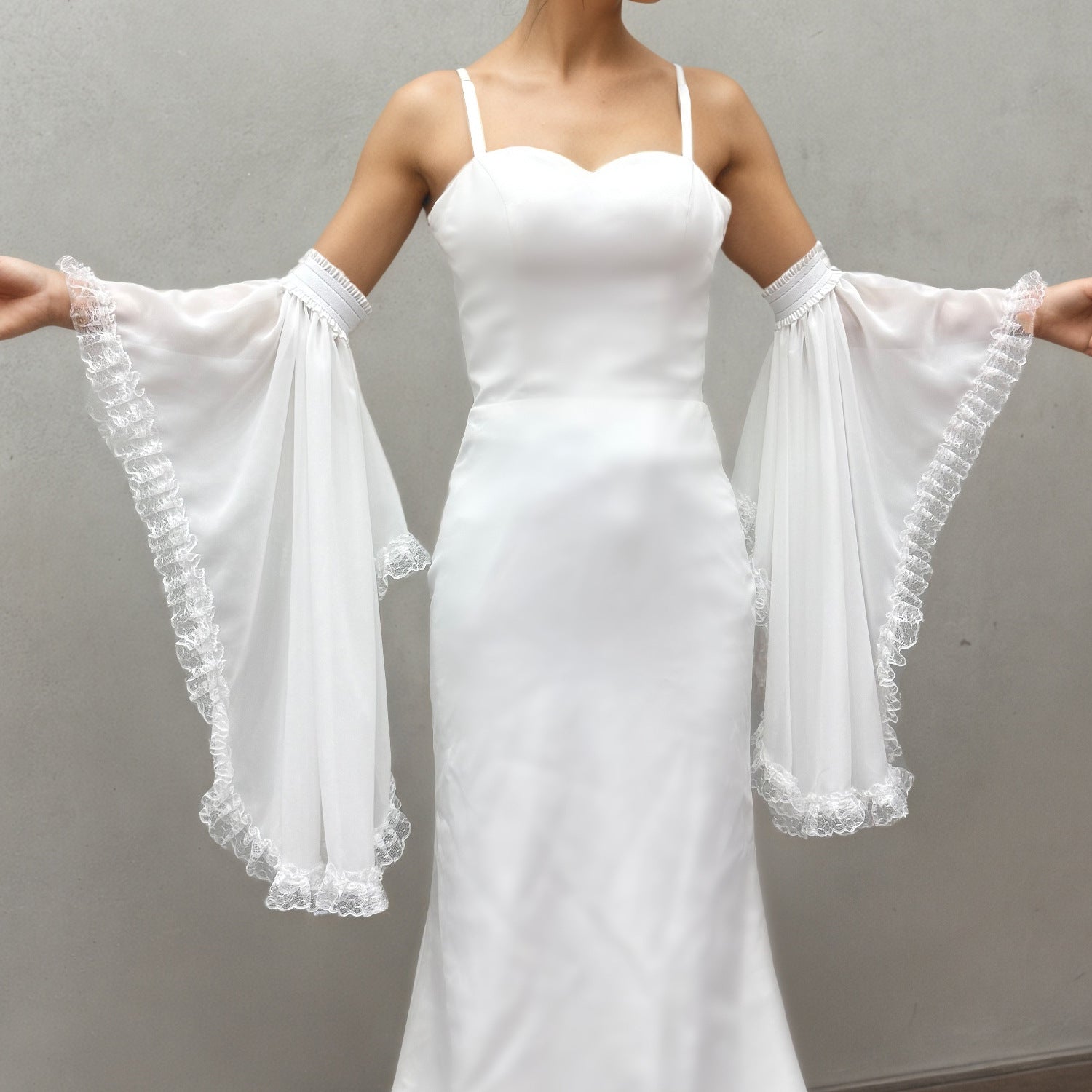 DOUBLE LAYER LACE BELL SLEEVES DETACHABLE CHIFFON TOP