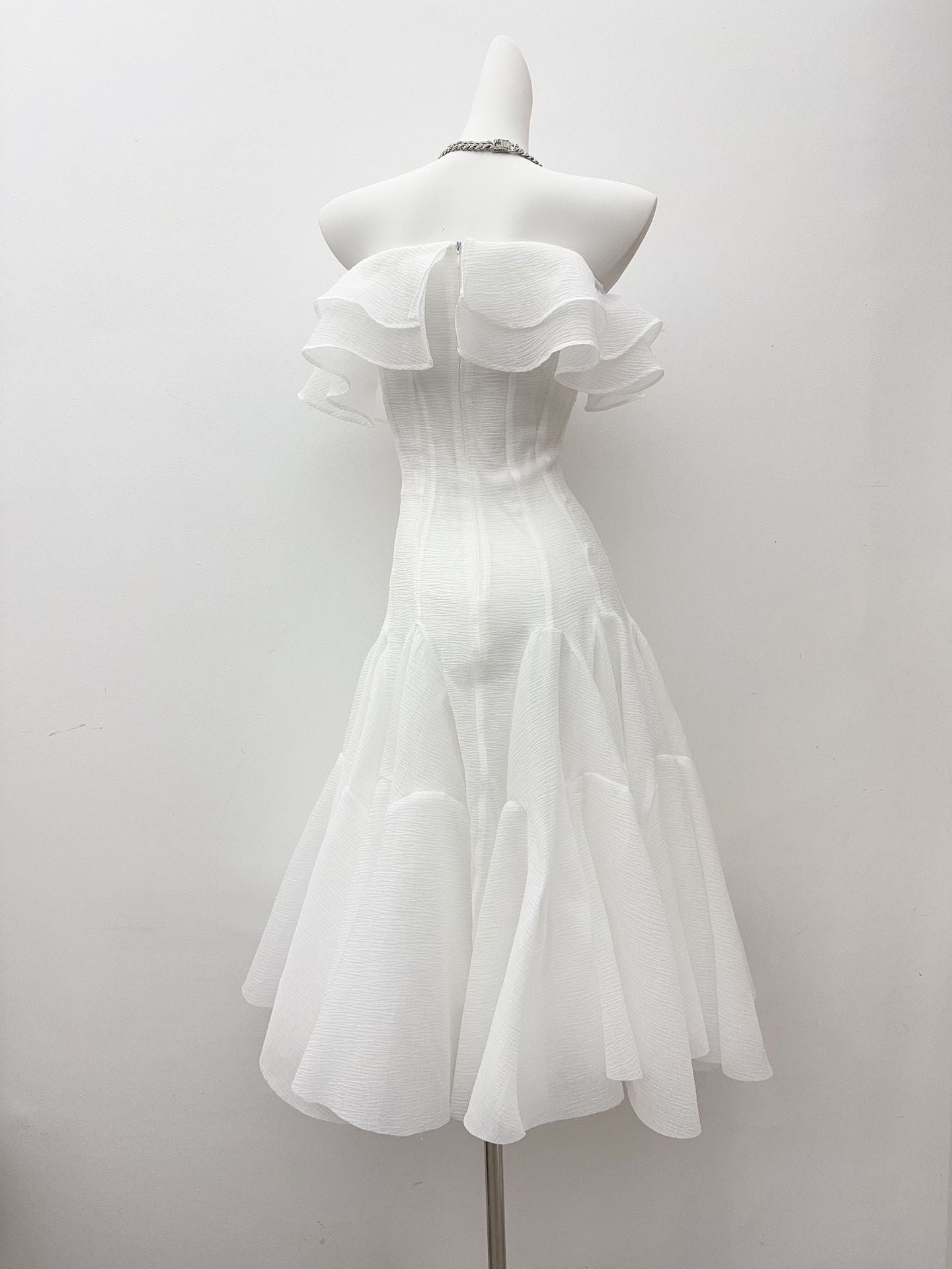APPHIA OFF-SHOULDER RUFFLE MIDI DRESS WHITE