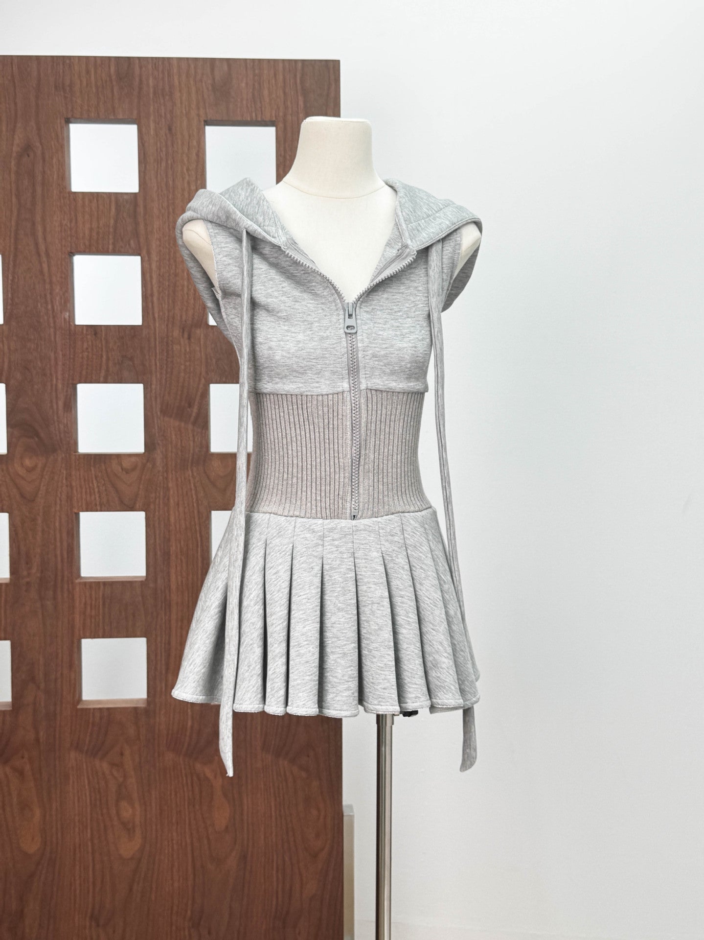 CLIFFA SLEEVELESS KNIT MINI DRESS GREY CASUAL