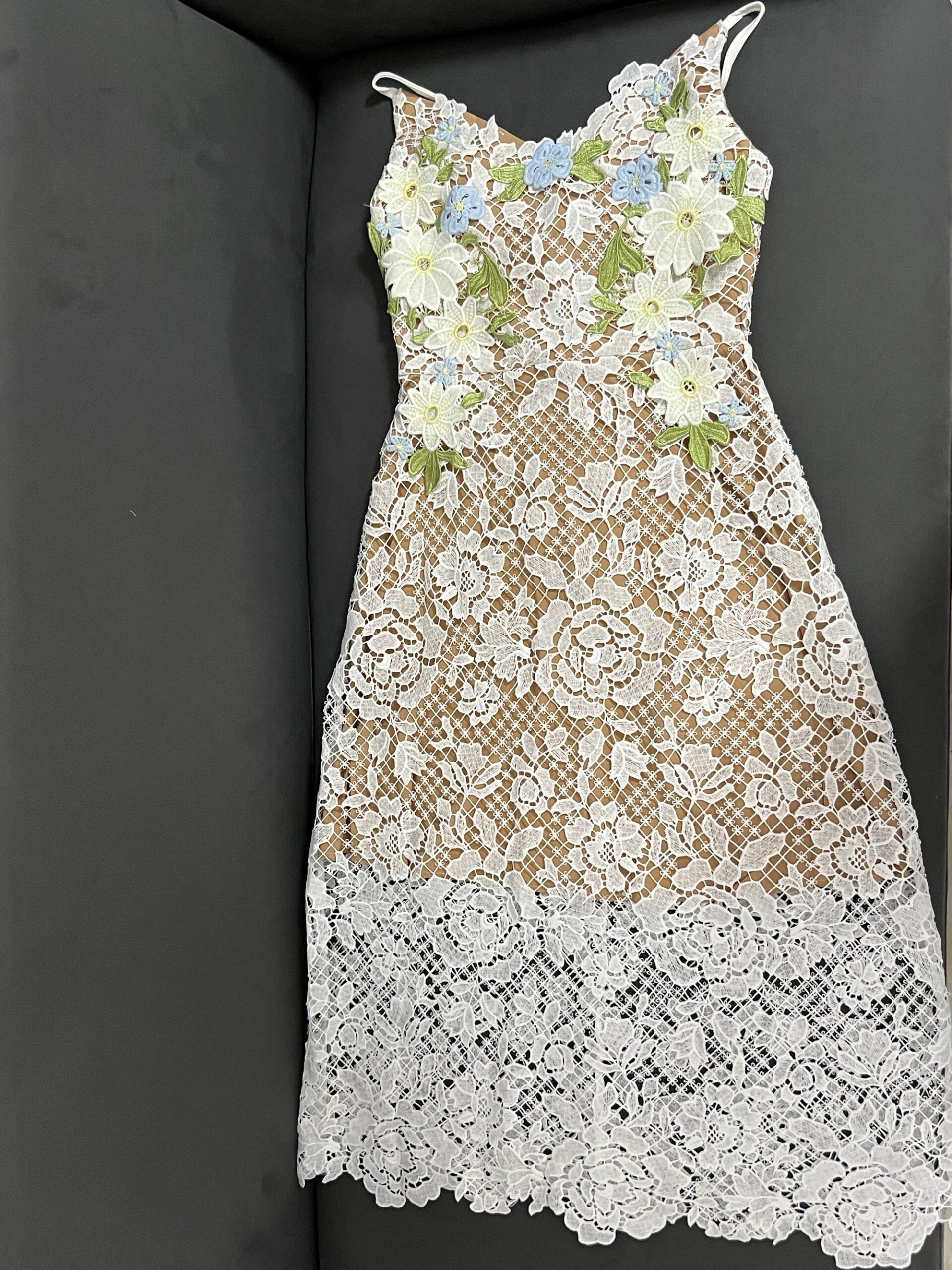 WHITE LACE ROSES A-LINE MIDI DRESS