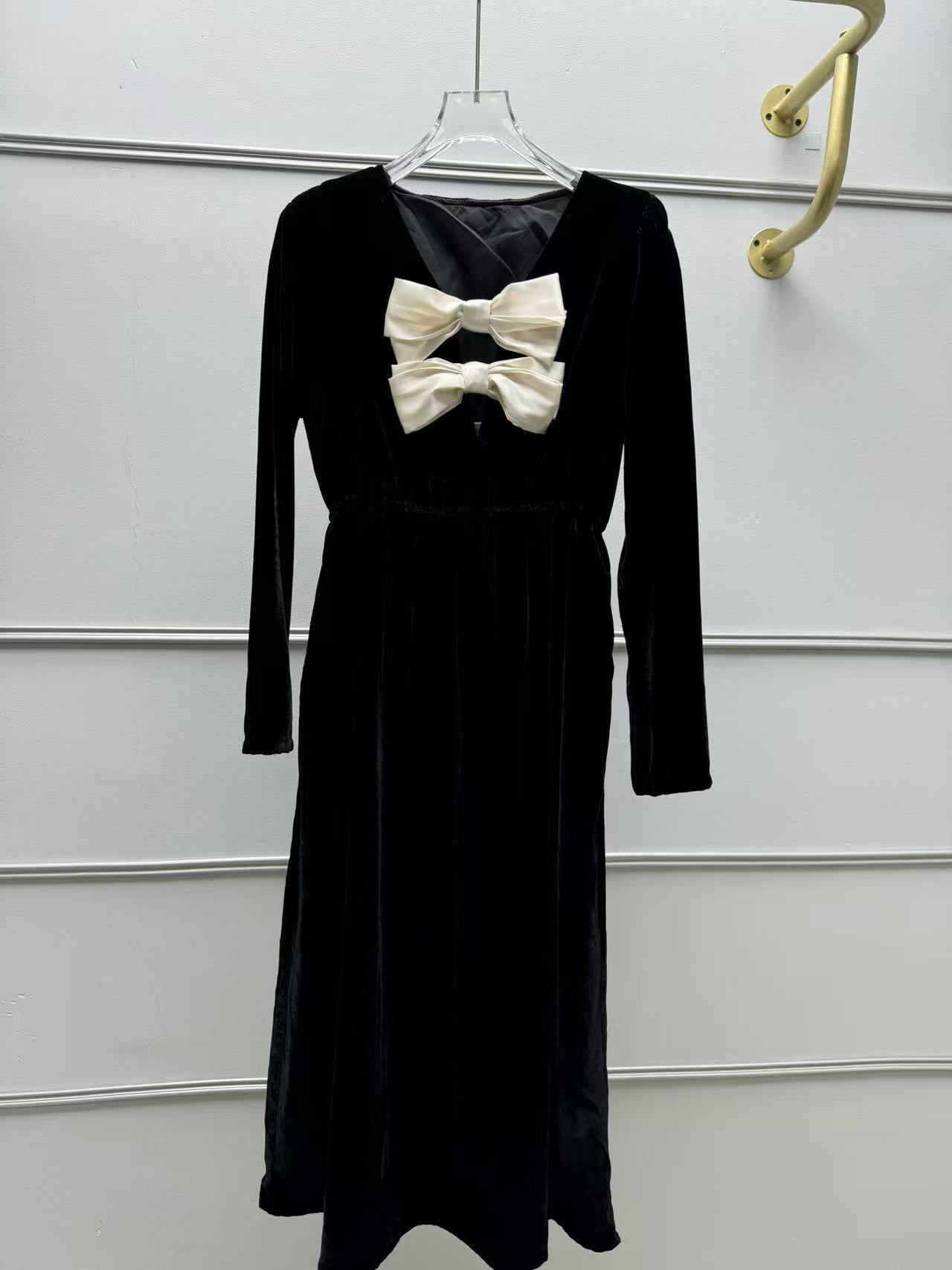 WALLIS BLACK VELVET V-NECK BOW MIDI DRESS