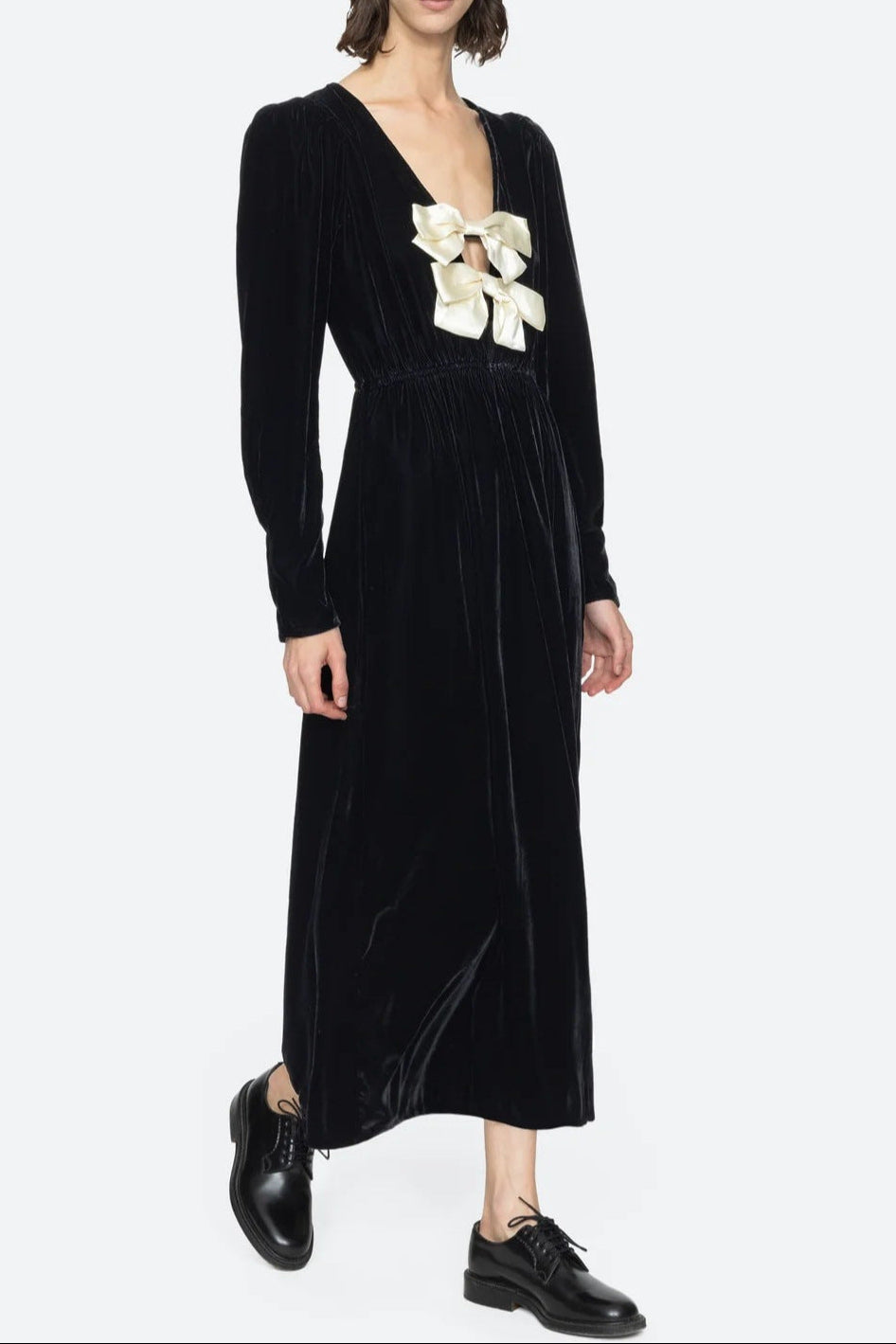 WALLIS BLACK VELVET V-NECK BOW MIDI DRESS