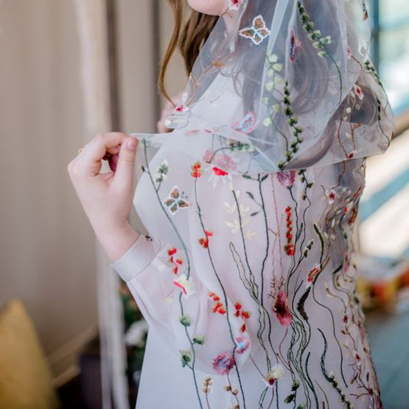 VINTAGE WHITE TULLE WILDFLOWER EMBROIDERY LONG BRIDAL VEIL