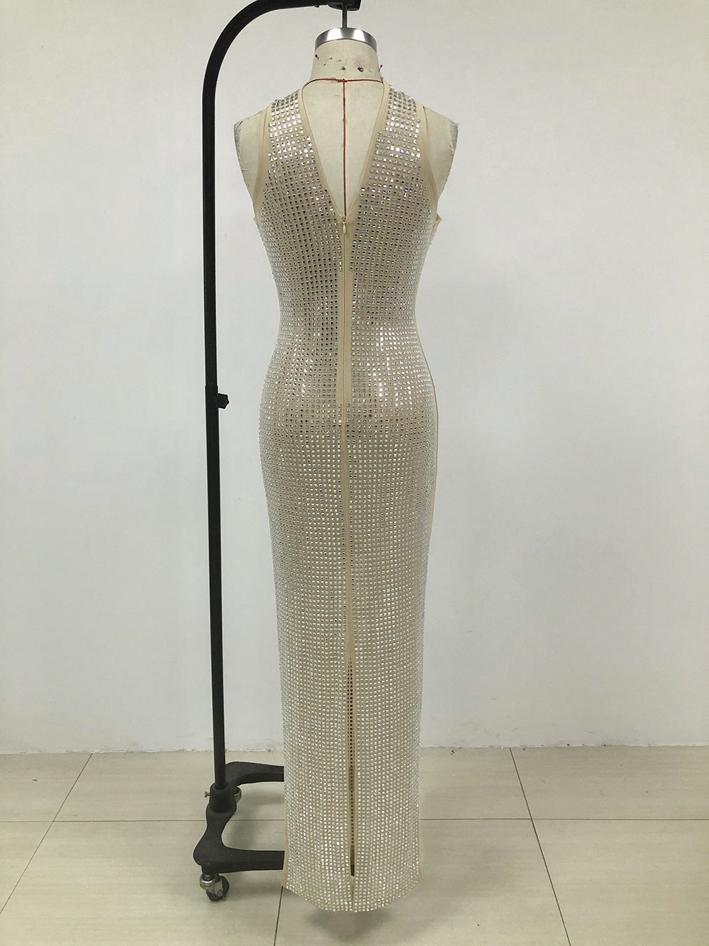 SILVER CRYSTAL MESH KEYHOLE MERMAID GOWN