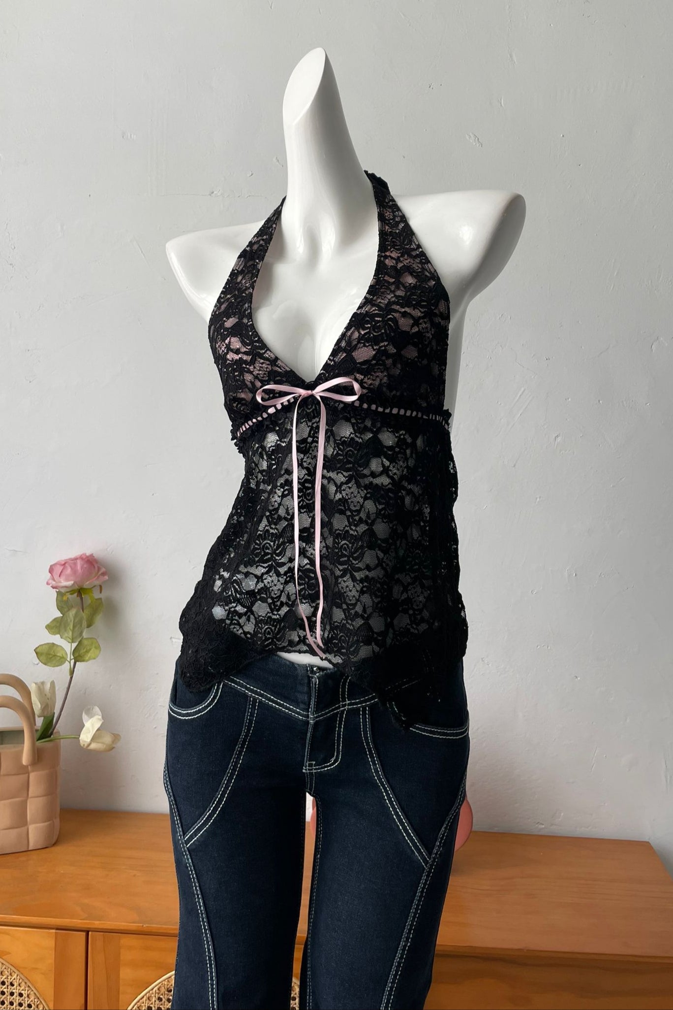 BACKLESS LACE HALTER TOP – BLACK, SEXY NIGHT OUT