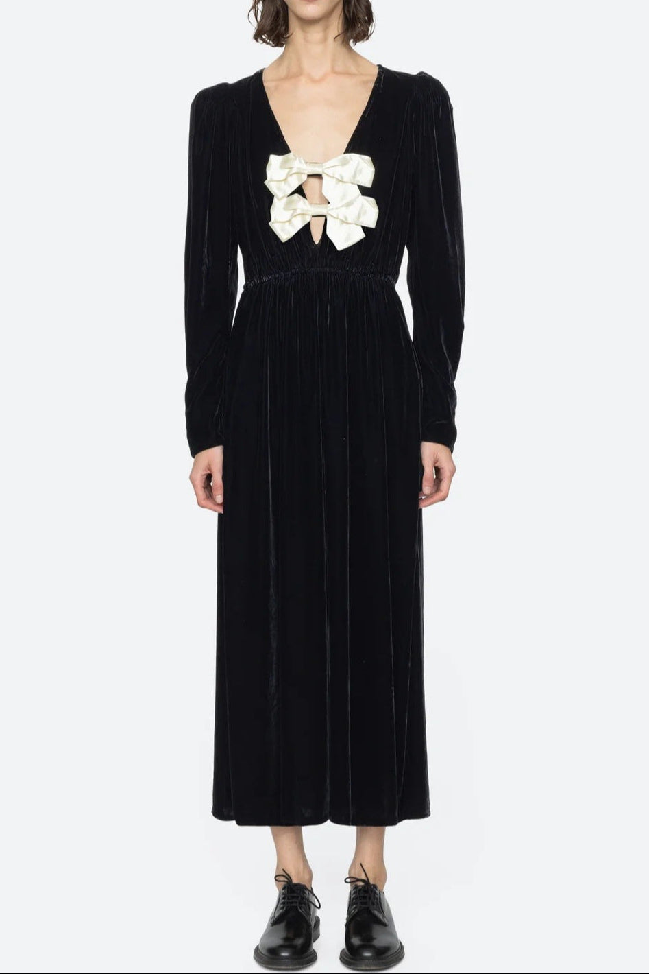 WALLIS BLACK VELVET V-NECK BOW MIDI DRESS