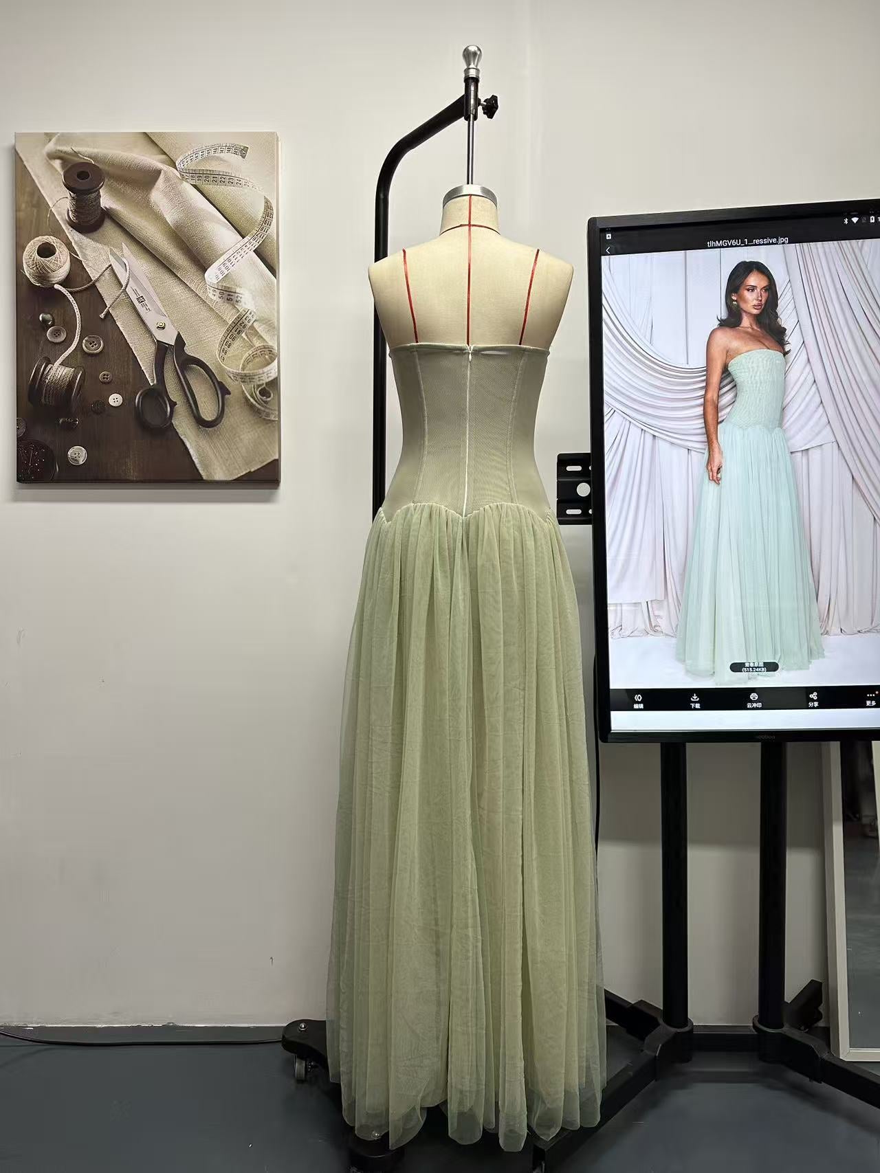 SABRINA GREEN TULLE STRAPLESS MAXI DRESS