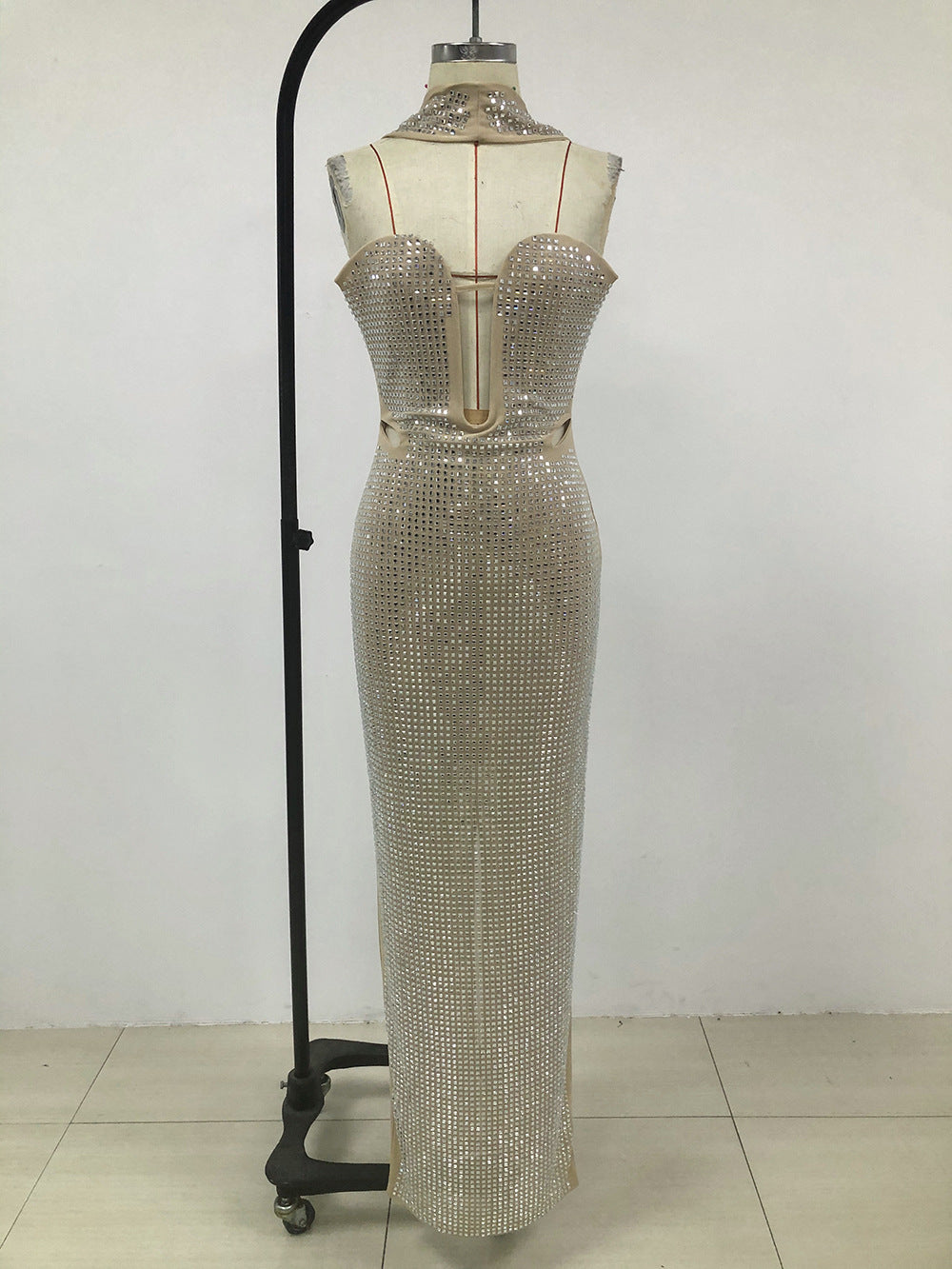 SILVER CRYSTAL MESH KEYHOLE MERMAID GOWN