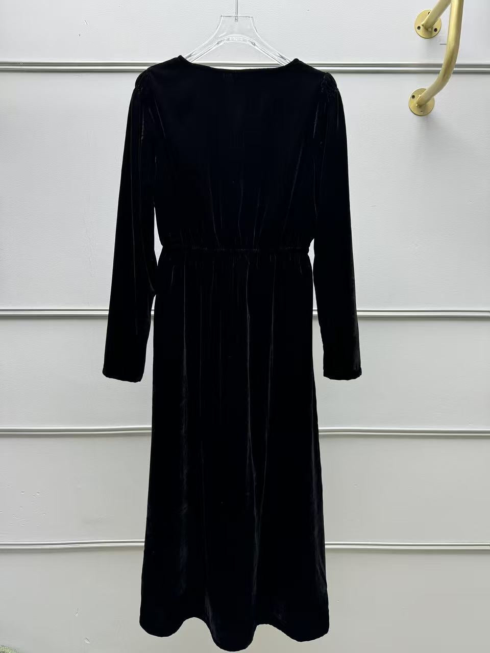 WALLIS BLACK VELVET V-NECK BOW MIDI DRESS