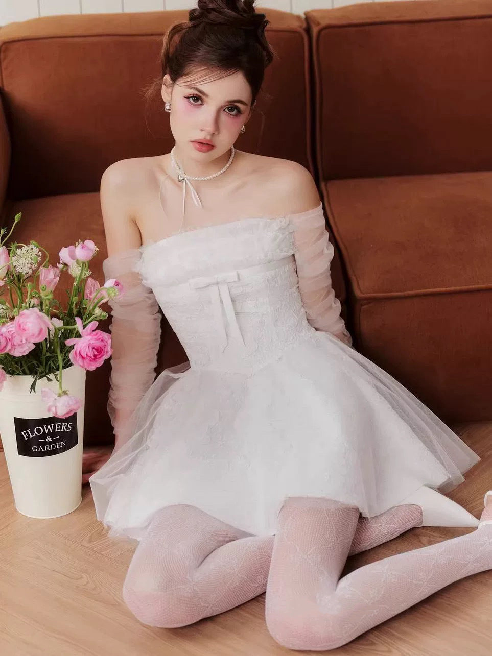 WHITE LACE A-LINE STRAPLESS MINI DRESS