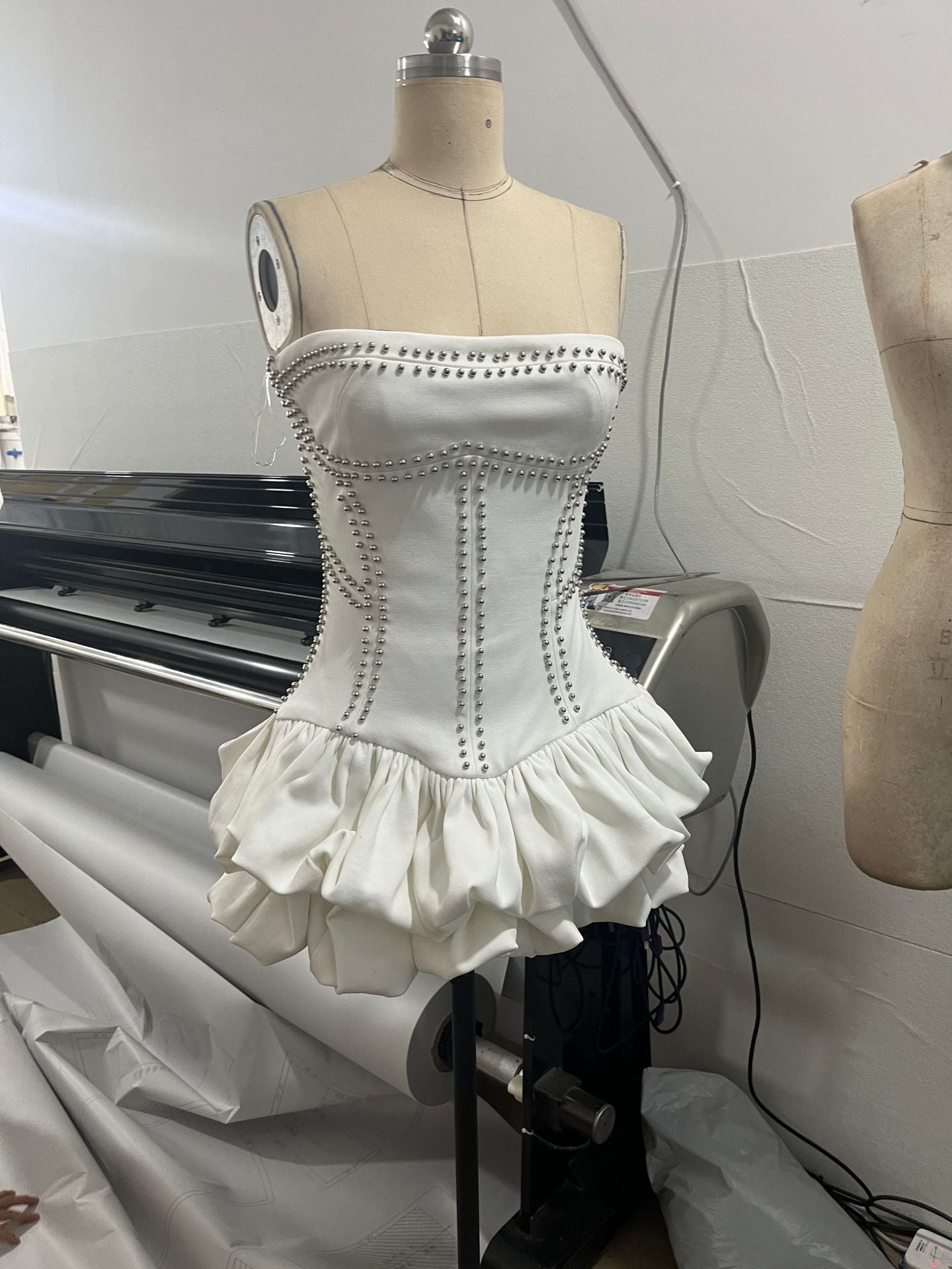 REGINA STRAPLESS PUFFY MINI DRESS, OFF-WHITE PARTY