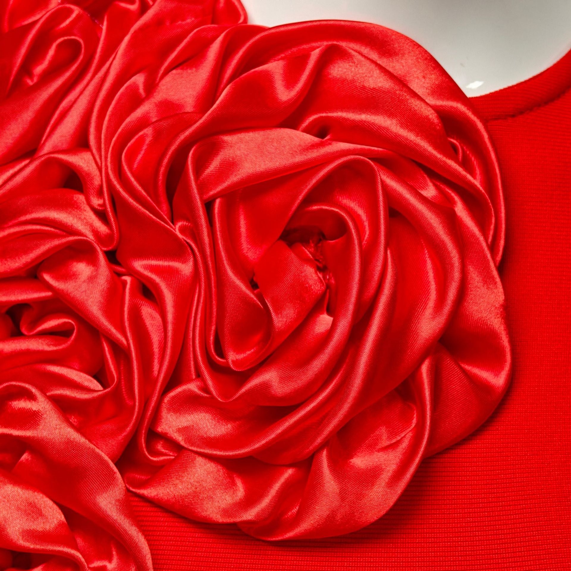 SALLY 3D FLOWER BANDAGE MAXI DRESS RED