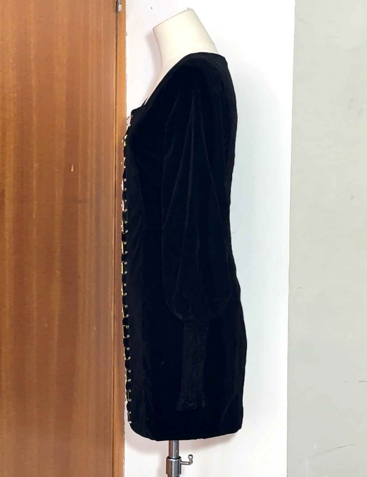 TINA SQUARE NECK CINCH WAIST VELVET MINI DRESS BLACK