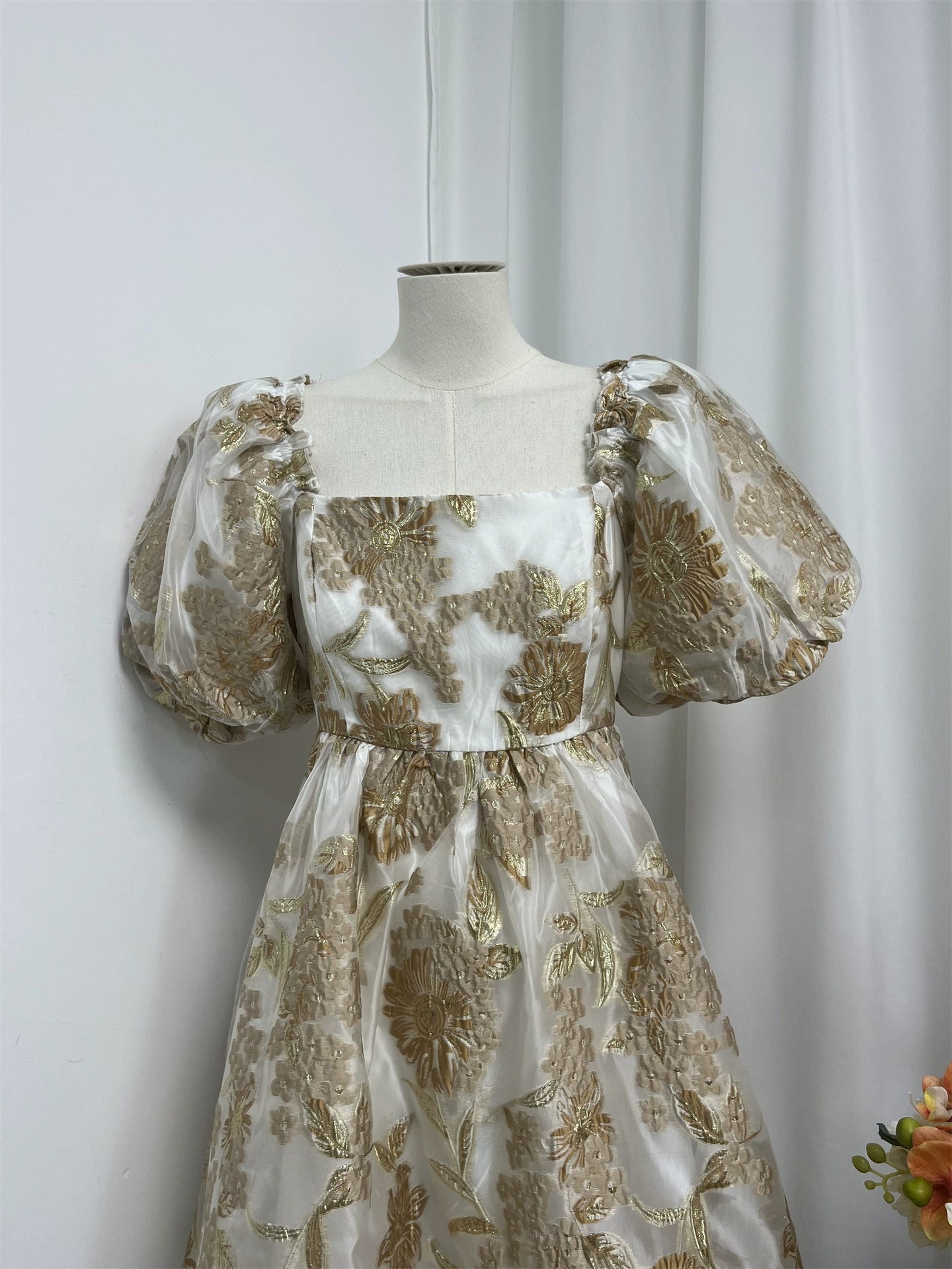 GOLD JACQUARD SQUARE NECK PUFF SLEEVE MINI DRESS