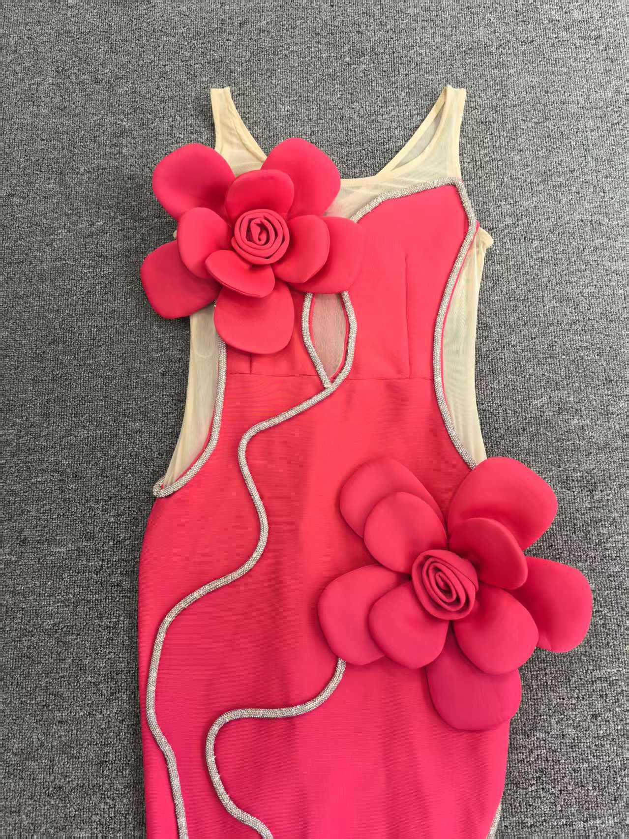 DIAMOND 3D FLOWER SEQUIN BANDAGE MAXI DRESS ROSE RED