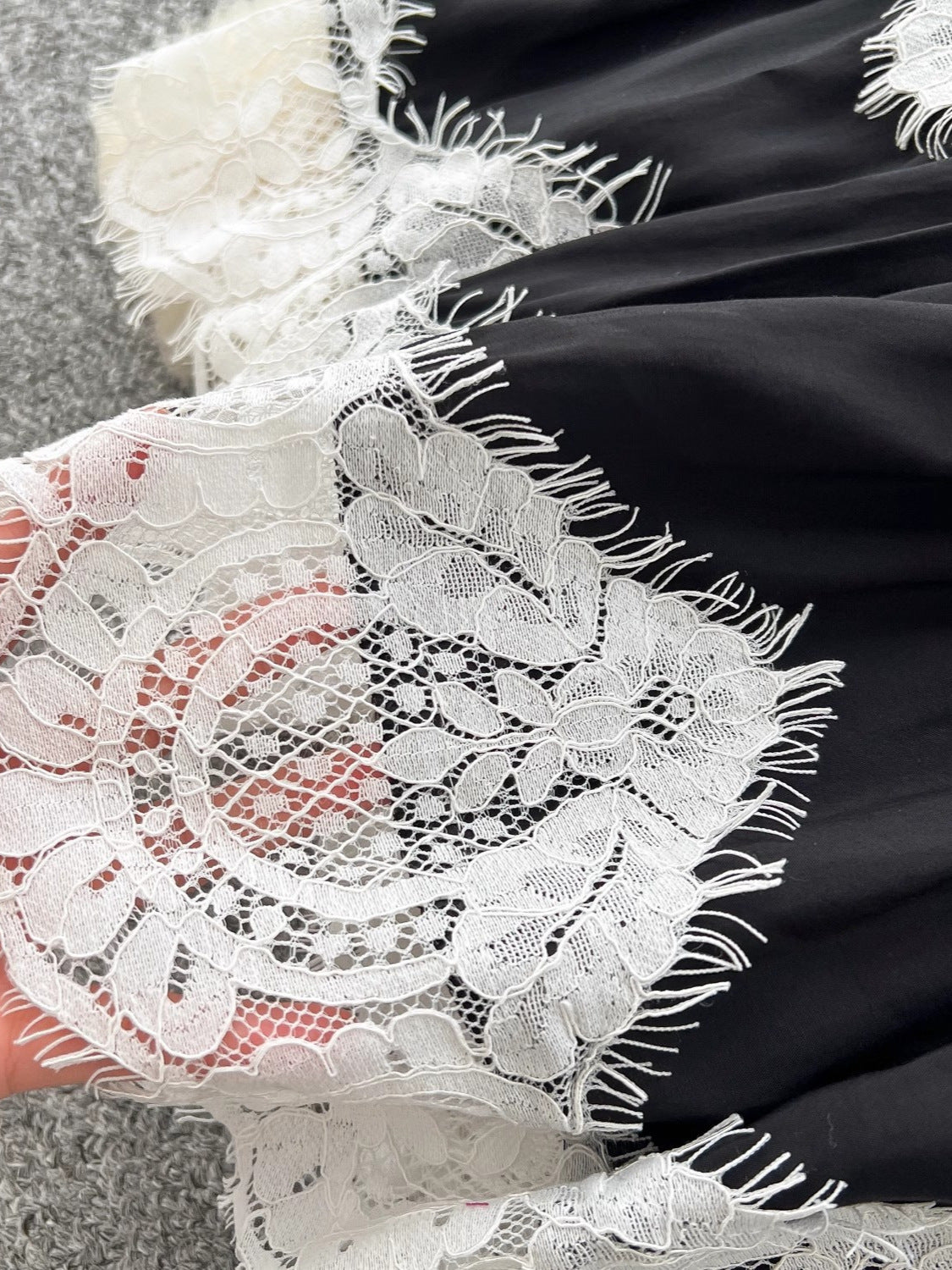 BLACK LACE TIERED SPAGHETTI STRAP MAXI DRESS