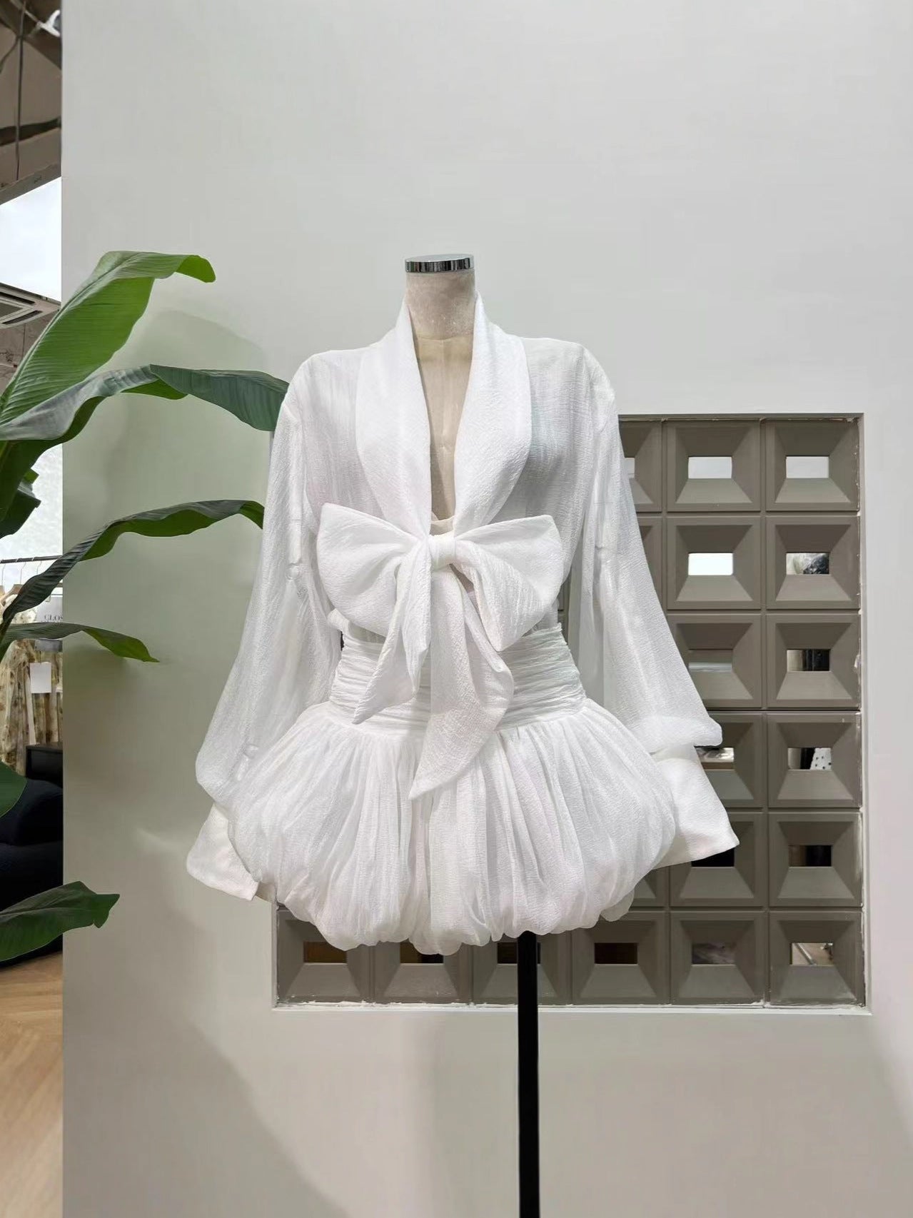 WHITE TIE-NECK BOW MINI SHIRT DRESS