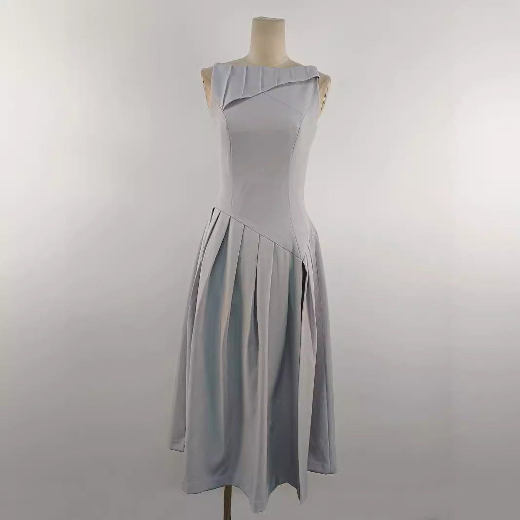 SLEEVELESS PLEATED SLIT MIDI DRESS GRAY