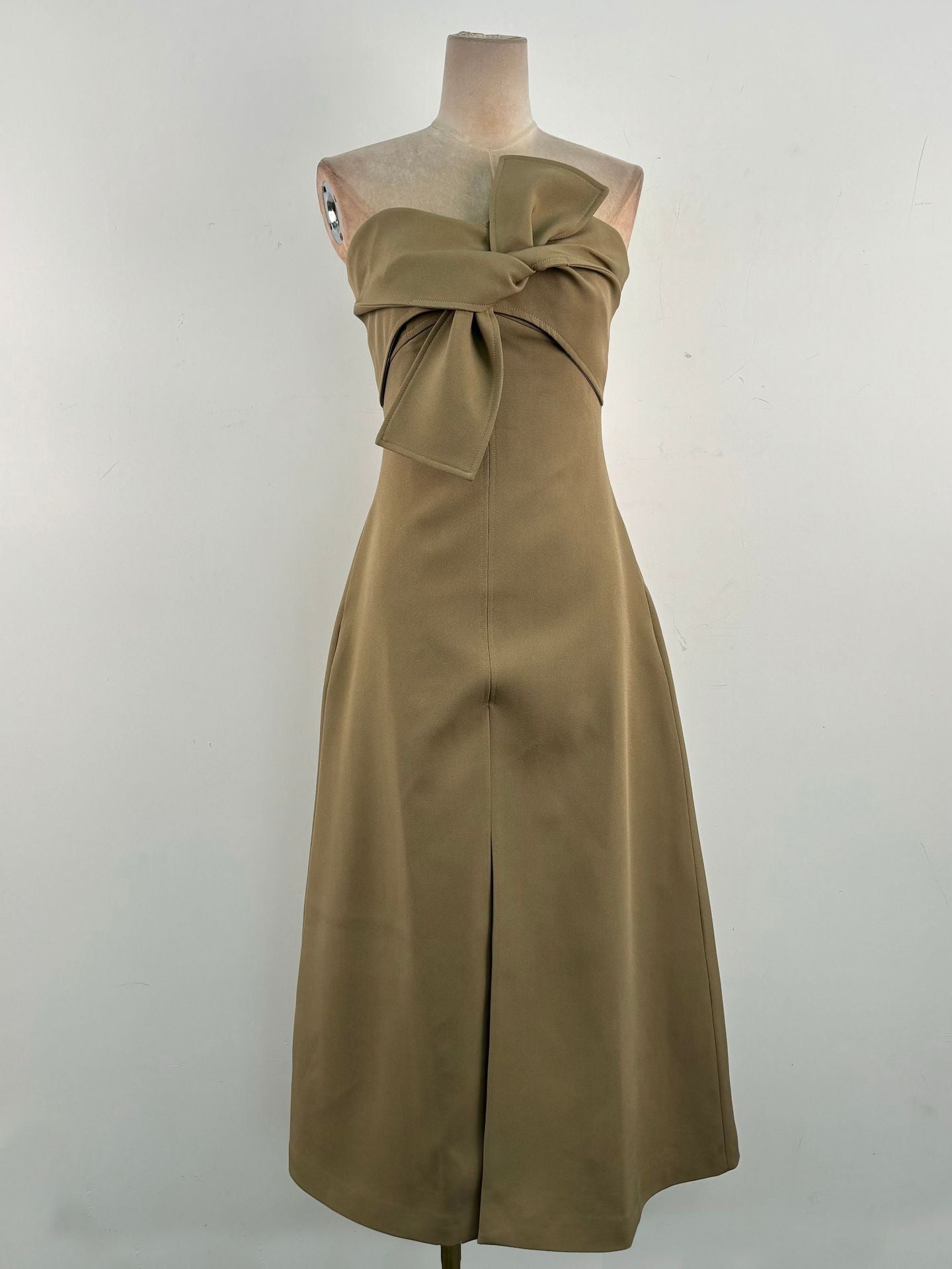 ALBERTA BOWKNOT STRAPLESS SLIT MIDI GREY GREEN