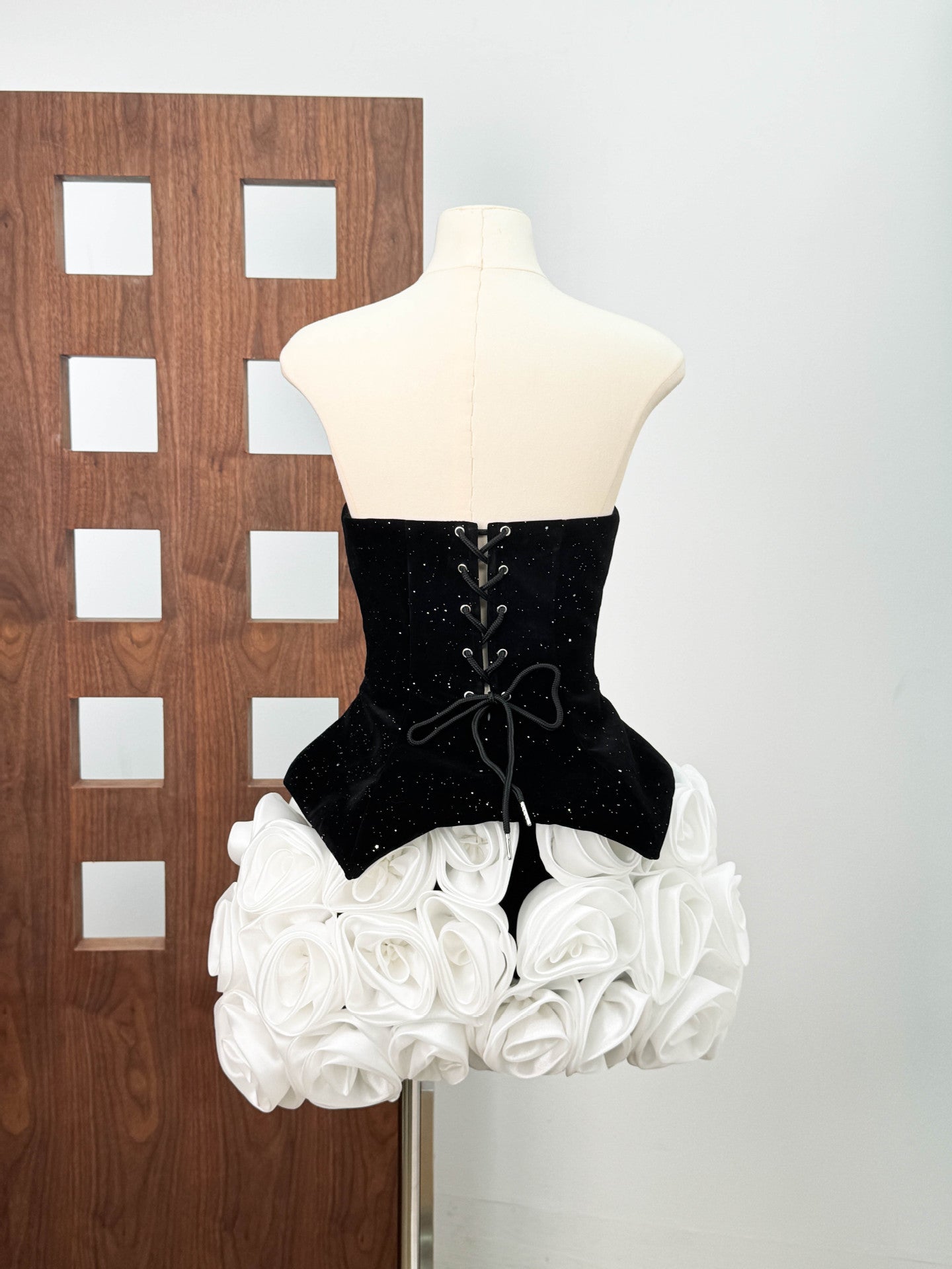 O1CN01wusmva1x1vZNg2ngH__2215741276384-0-cib DORIS BLACK 3D FLOWER SEQUIN STRAPLESS MINI DRESS