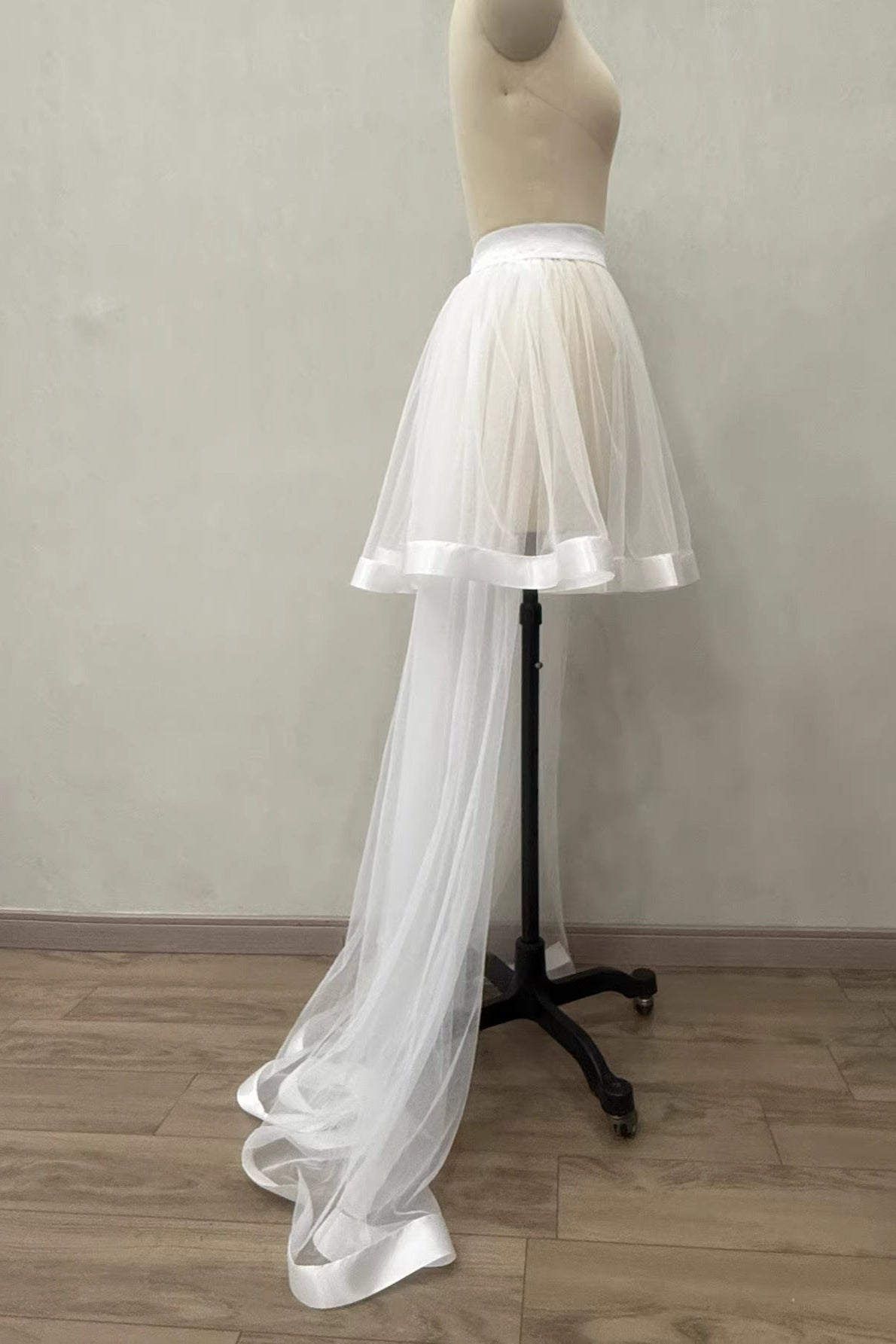 WHITE SATIN TRIM HIGH LOW TULLE PARTY SKIRT