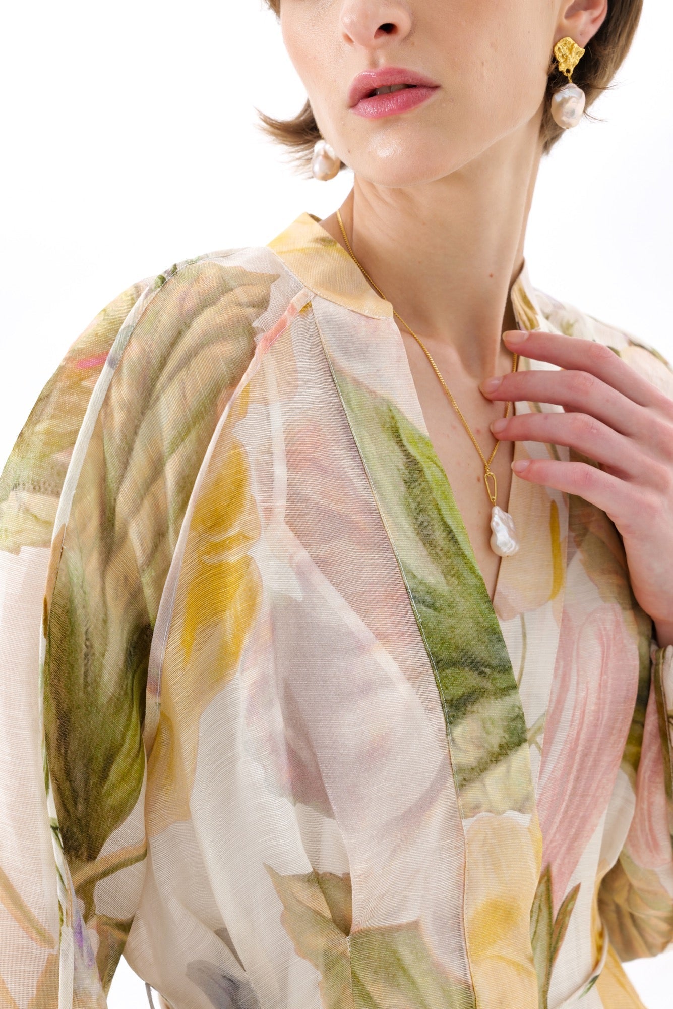 VICTORIA FLORAL LANTERN SLEEVE MAXI DRESS