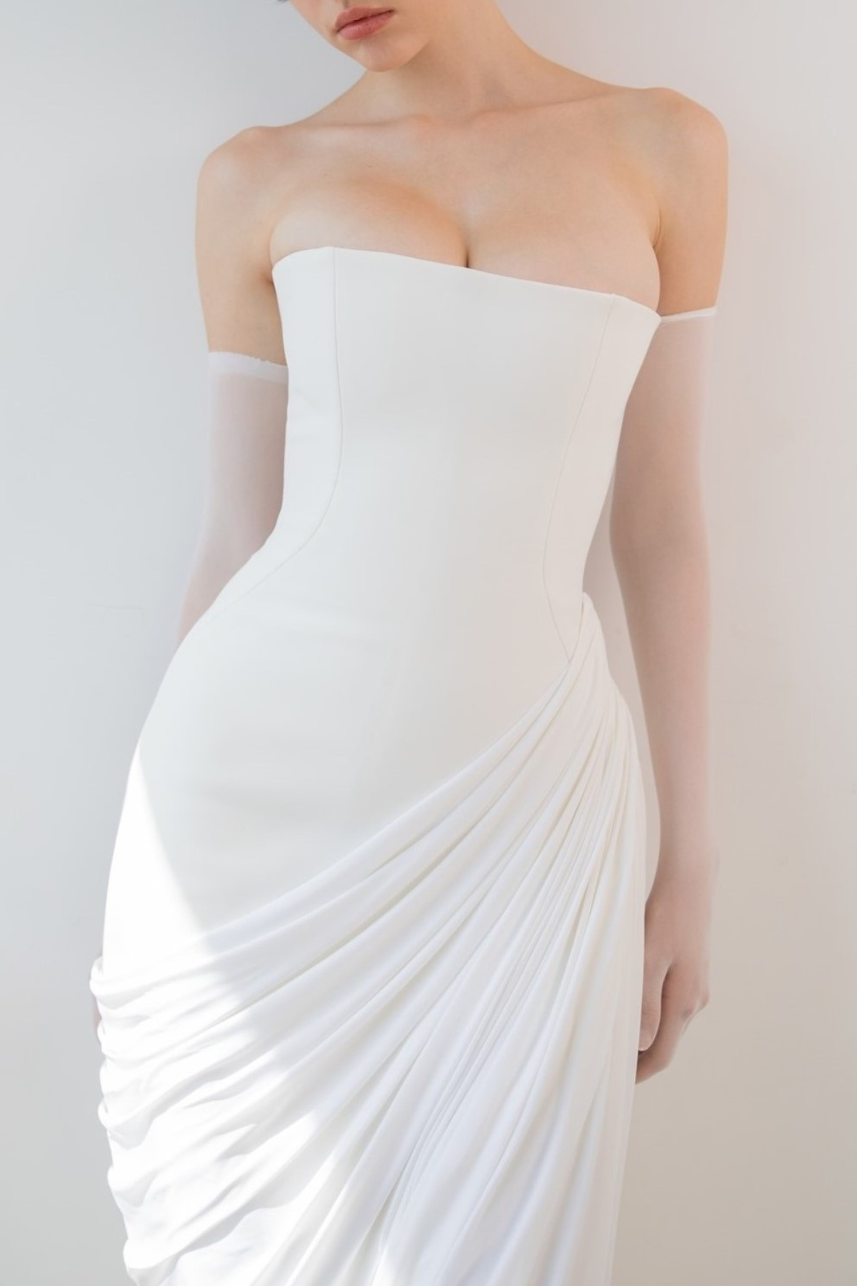 POSIE STRAPLESS RUCHED MIDI DRESS