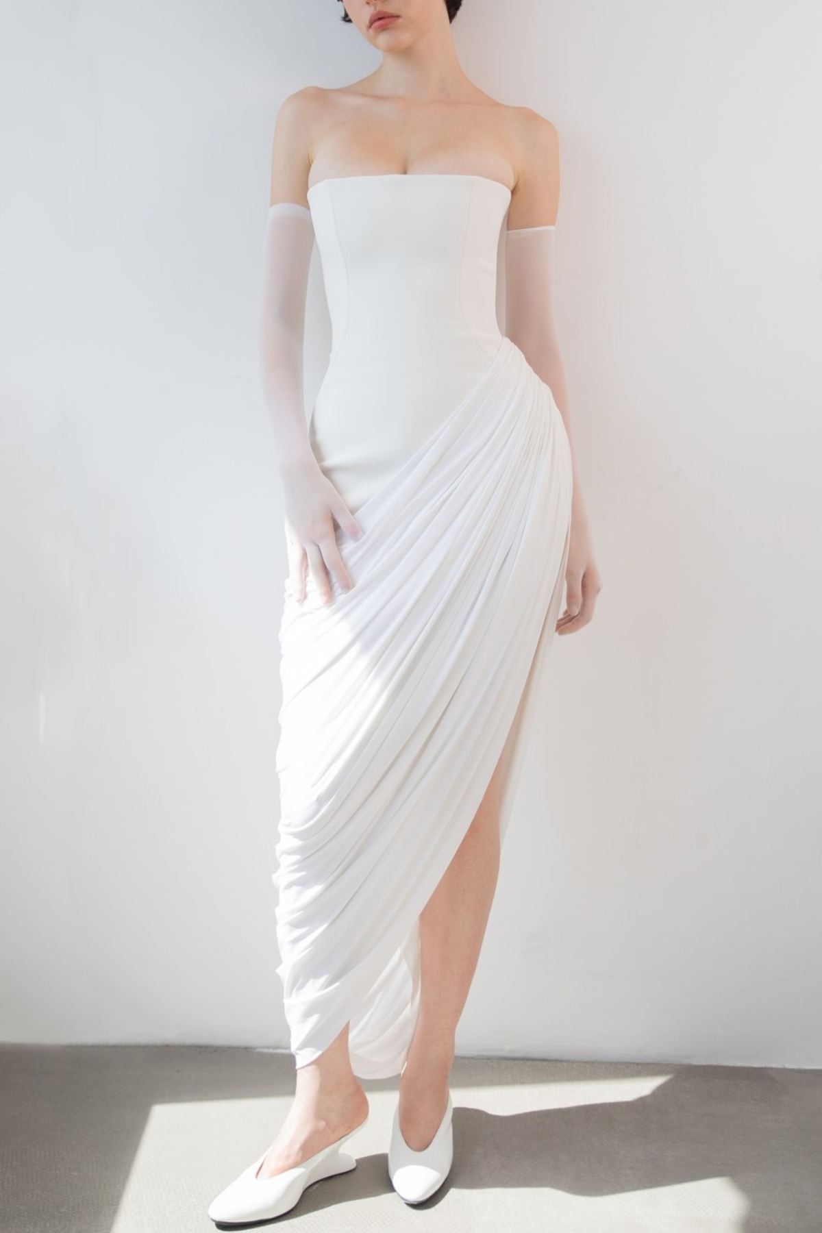 POSIE STRAPLESS RUCHED MIDI DRESS