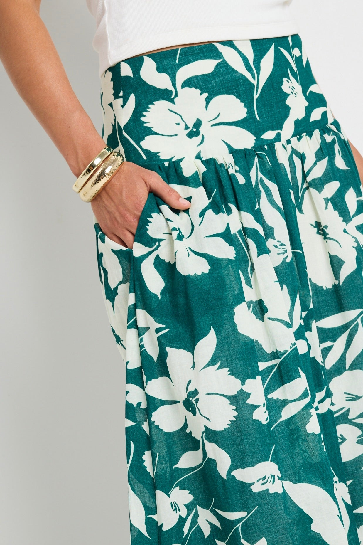 AFFINITY FOREST FLORAL TIERED MAXI SKIRT, SHIRRED BACK