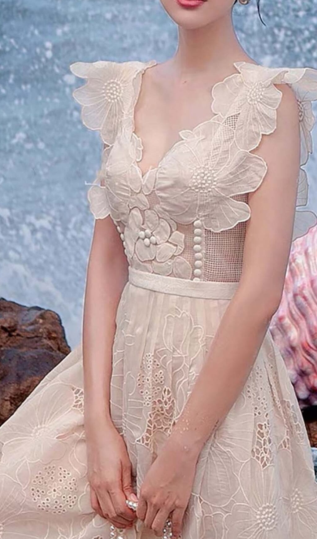 RUFFLED SLEEVELESS MIDI BEIGE DRESS