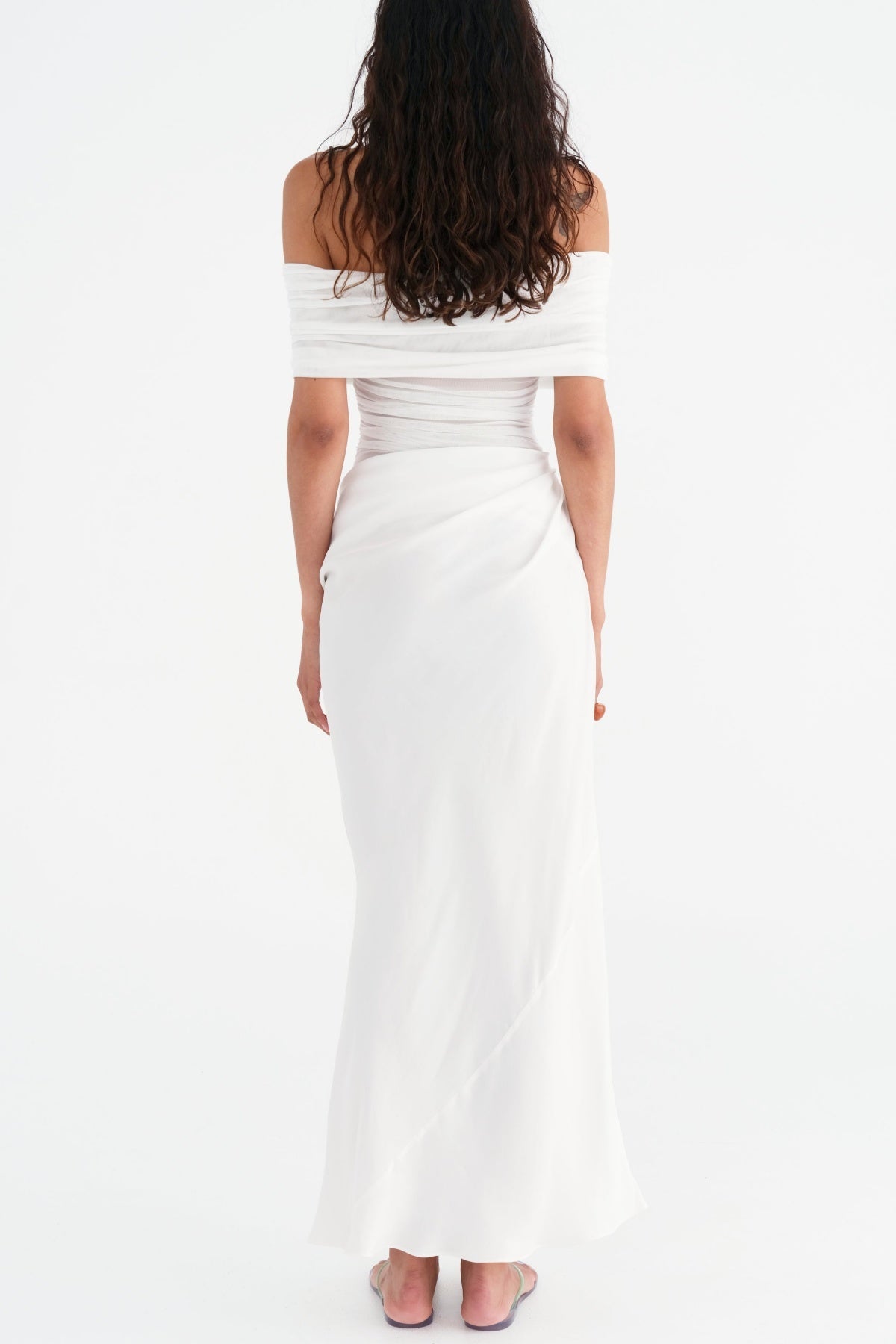 REANKO WHITE OFF-SHOULDER RUCHED MESH MAXI DRESS