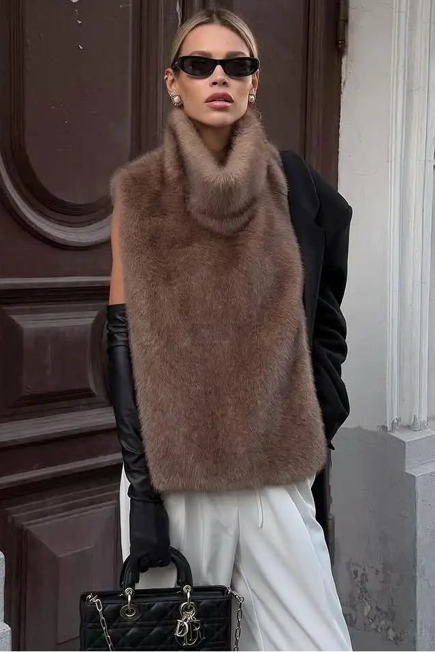 FAUX FUR CROP VEST, COZY EVENING OUTFIT
