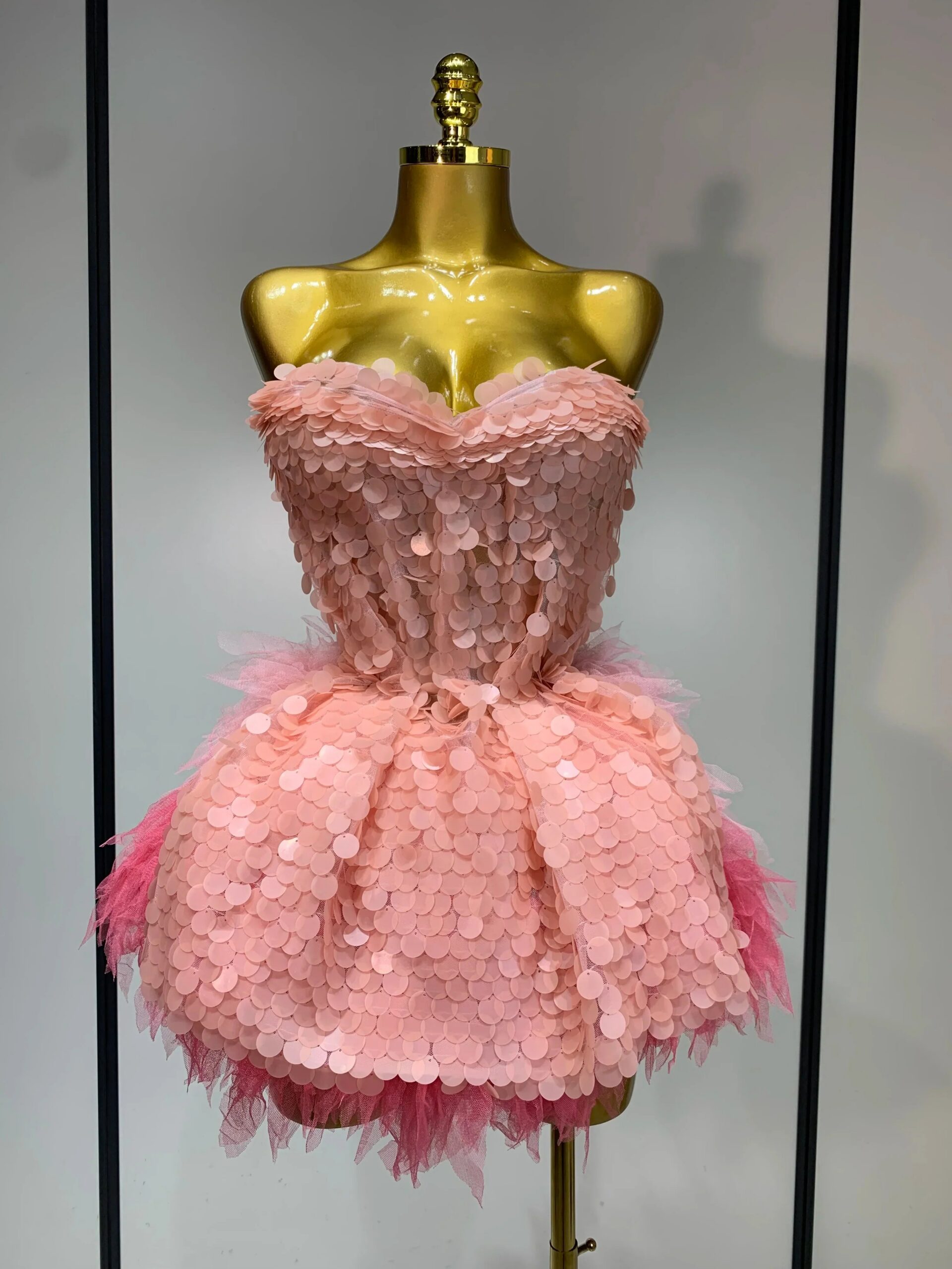 SPARKLY SEQUIN RUFFLED BACKLESS TWO-PIECE SET
