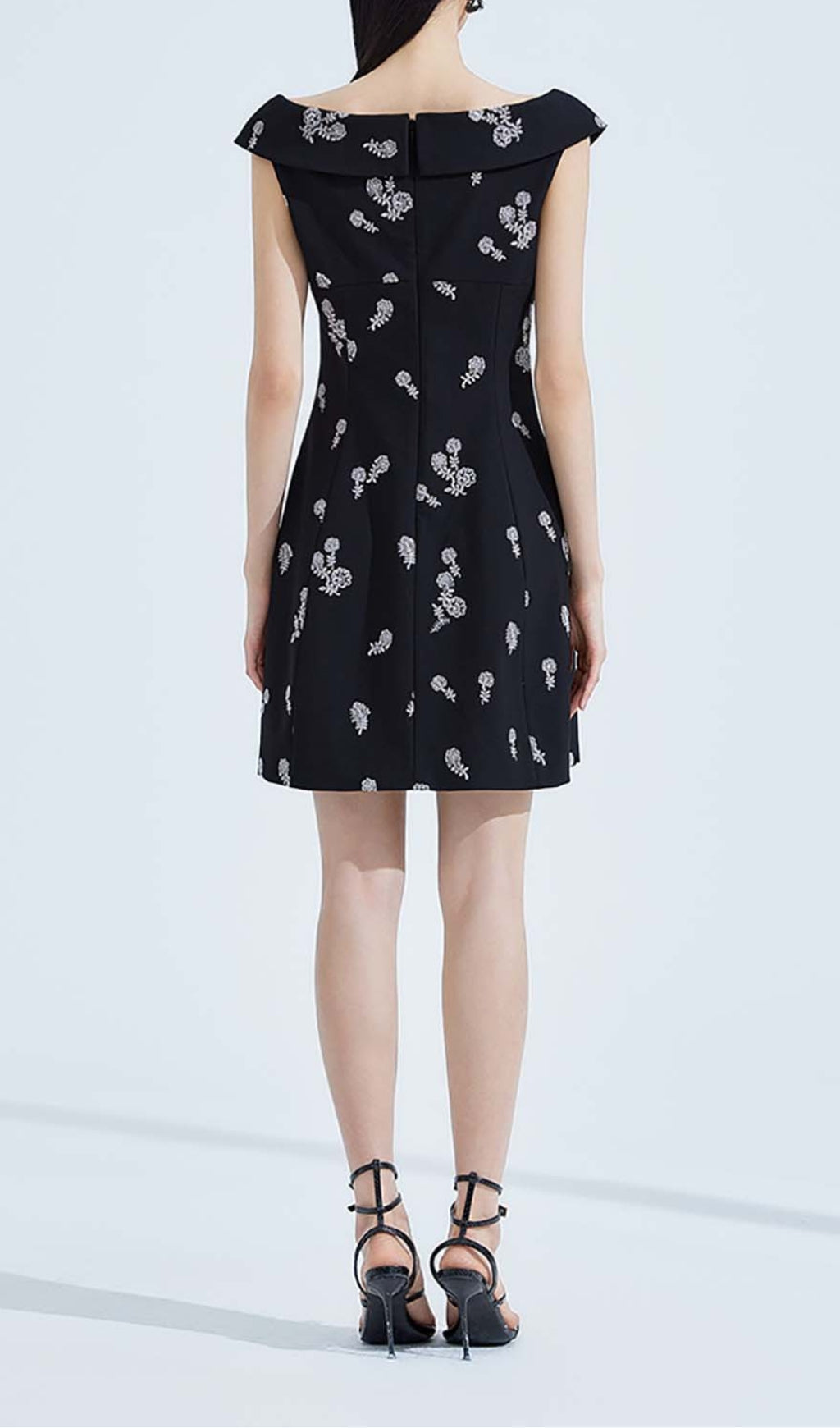 SLEEVELESS EMBROIDERED BLACK MINI DRESS FOR PARTY
