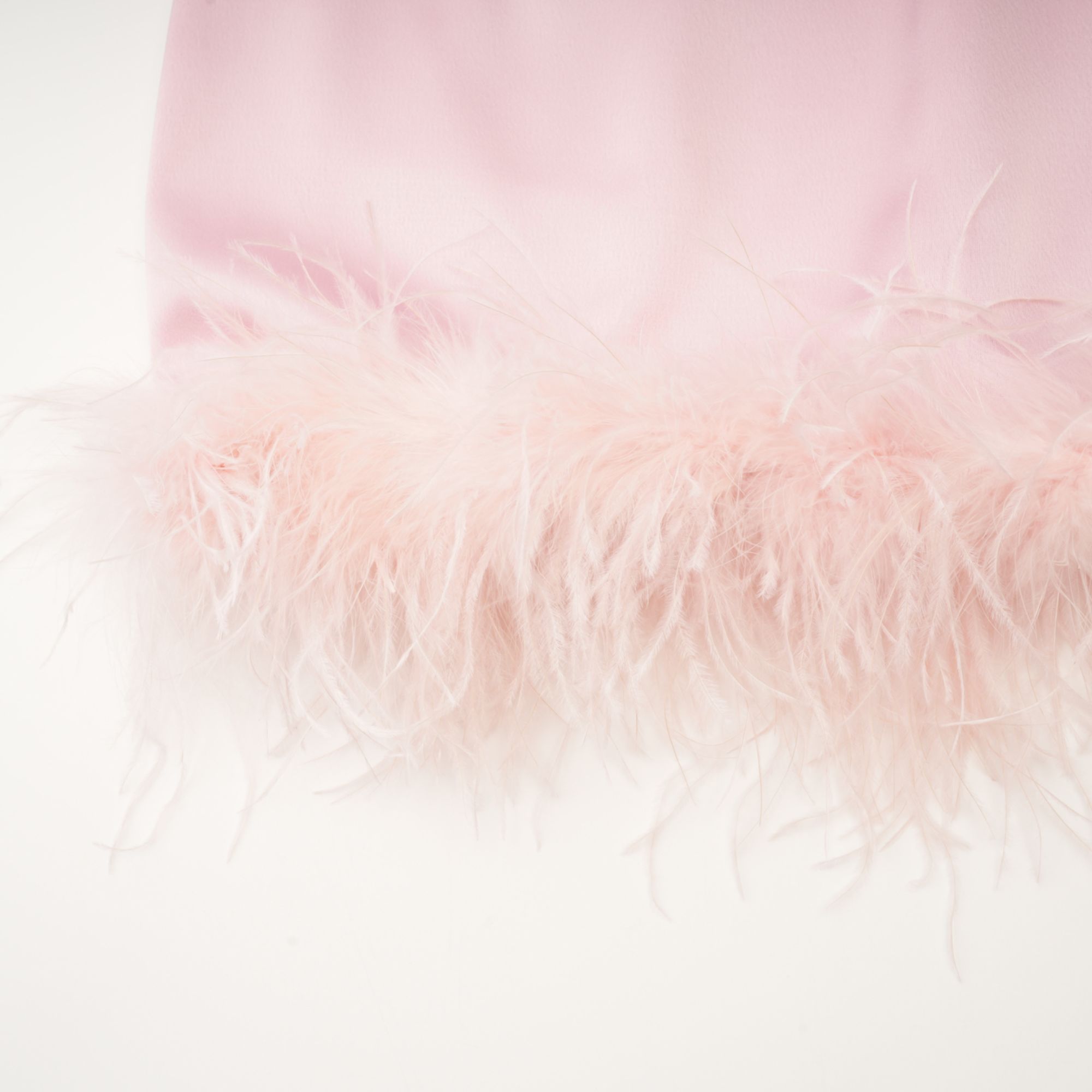 SNY04337 FLAVIA SATIN FEATHER MATCHING SET FOR PARTIES