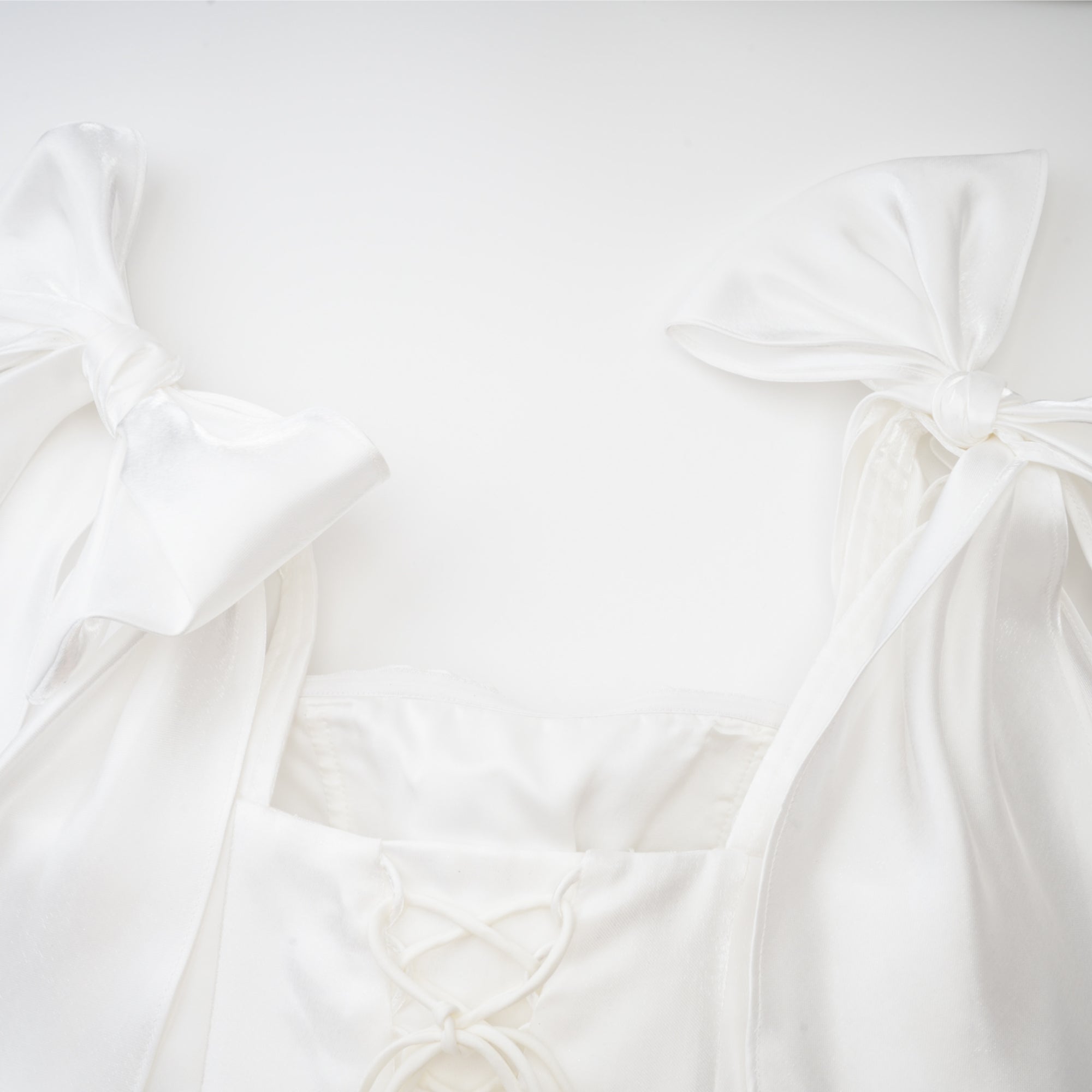 CATIANA BOW-DETAIL FLARED COCKTAIL DRESS