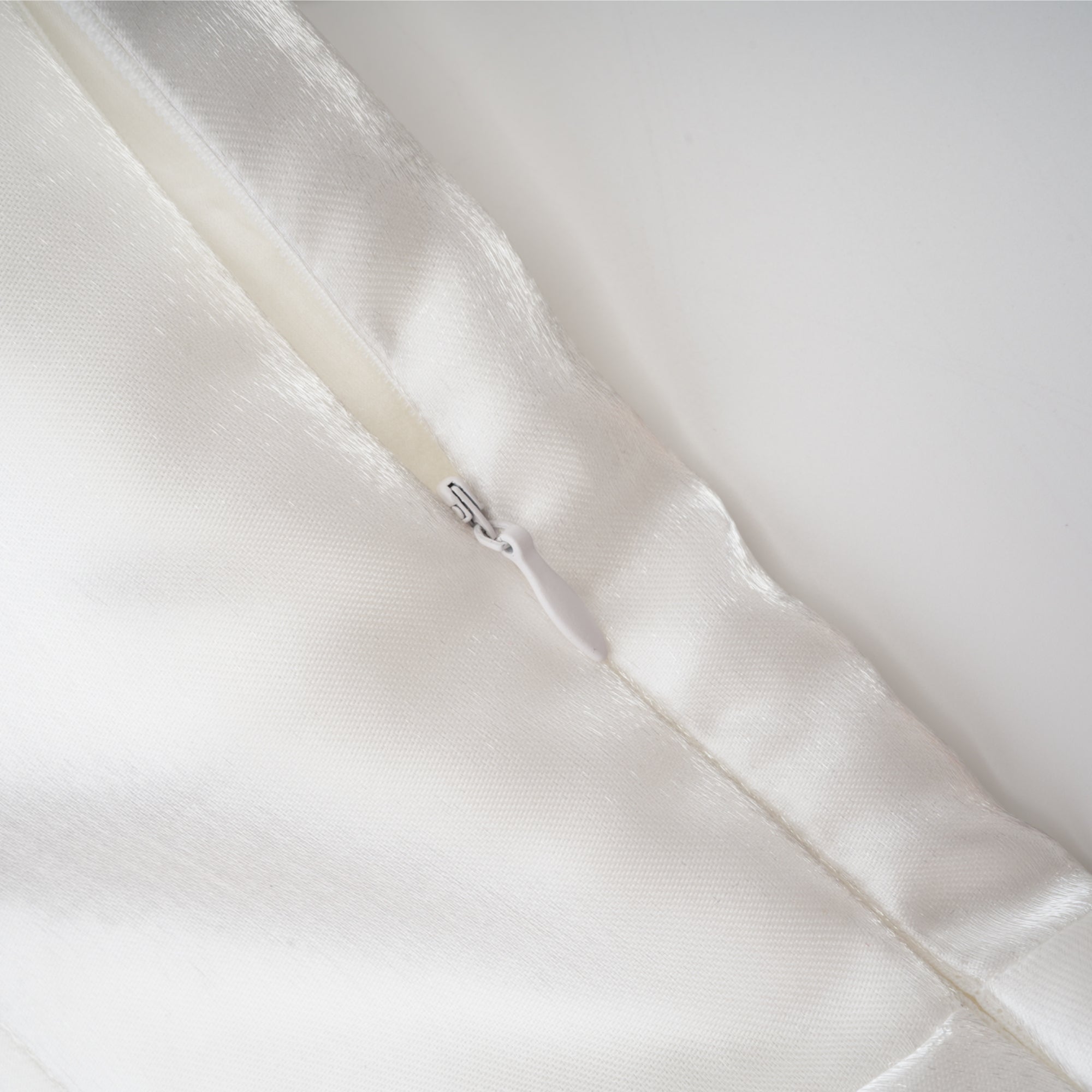 CATIANA BOW-DETAIL FLARED COCKTAIL DRESS