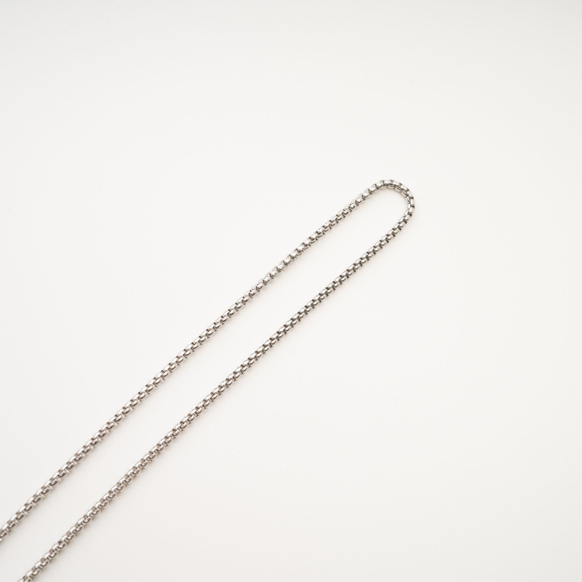 PRISCILLE ADJUSTABLE BUTTERFLY CHARM NECKLACE