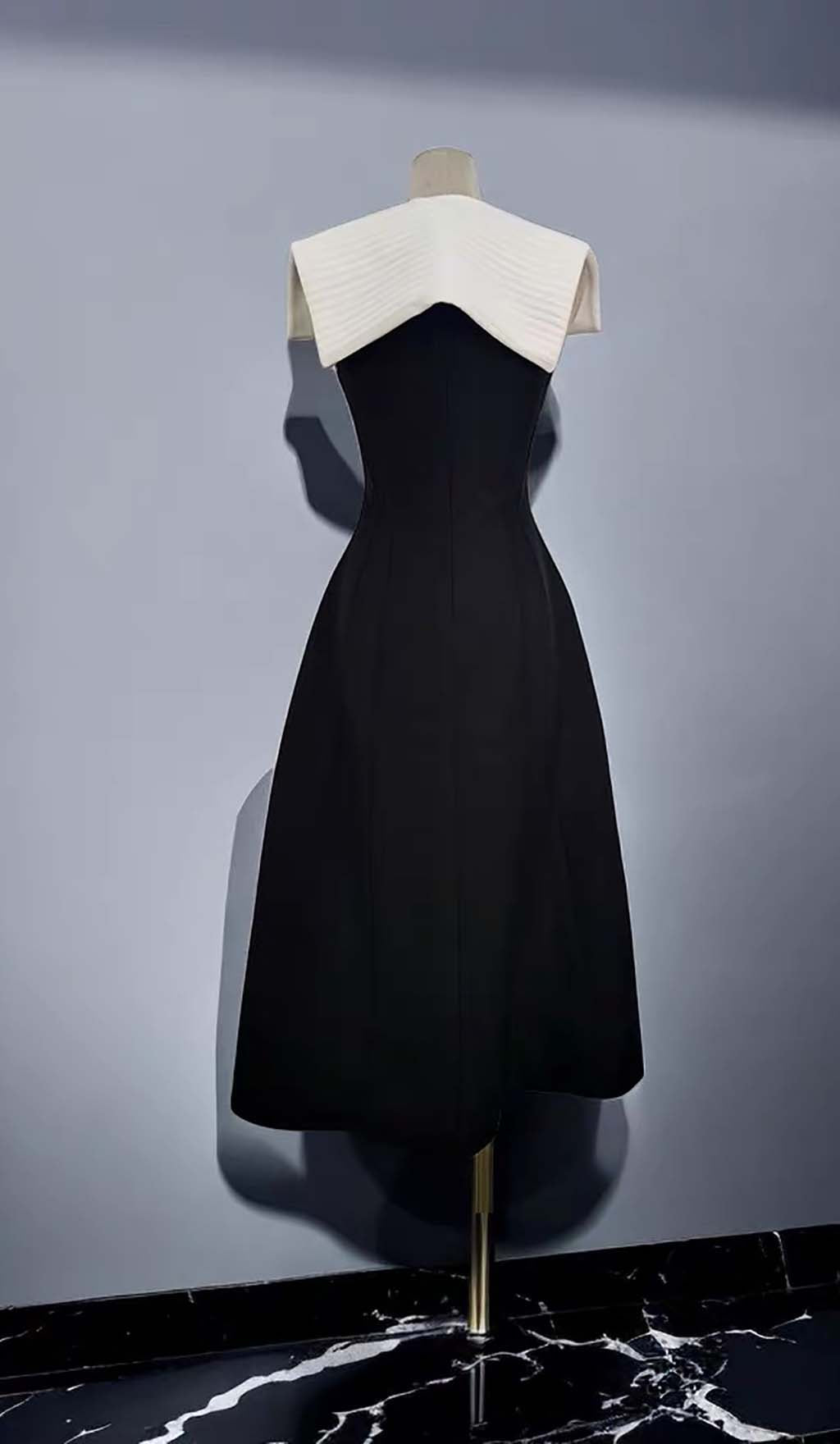 STITCHED MIDI DRESS, BLACK - ELEGANT OCCASIONWEAR