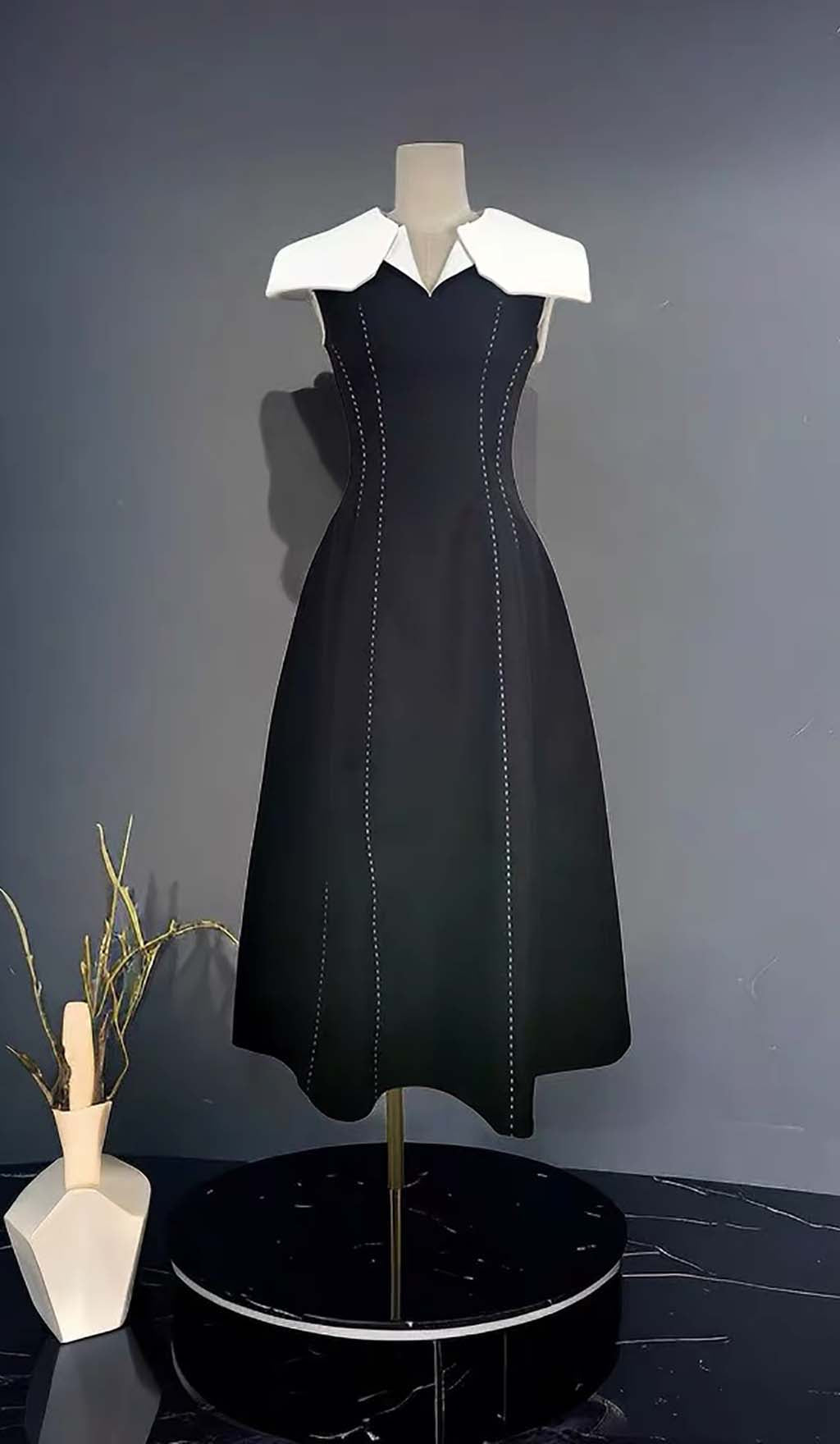 STITCHED MIDI DRESS, BLACK - ELEGANT OCCASIONWEAR