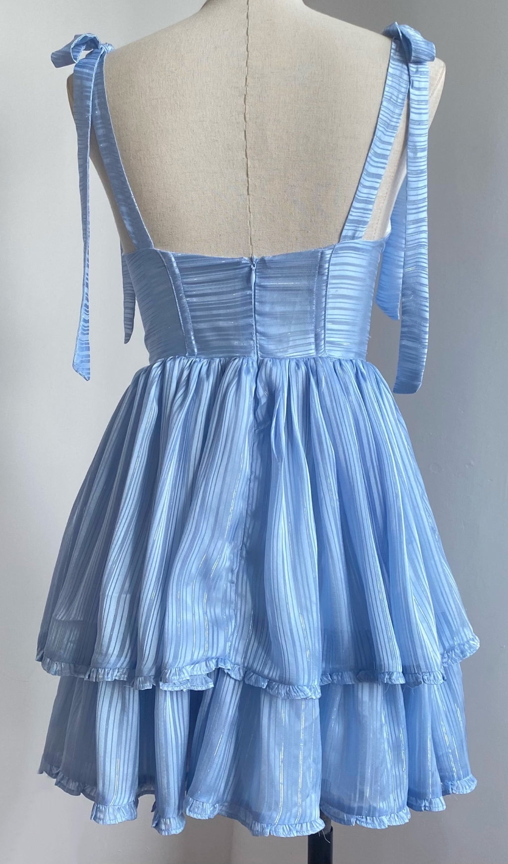 STRAPLESS CORSET MIDI DRESS IN BLUE
